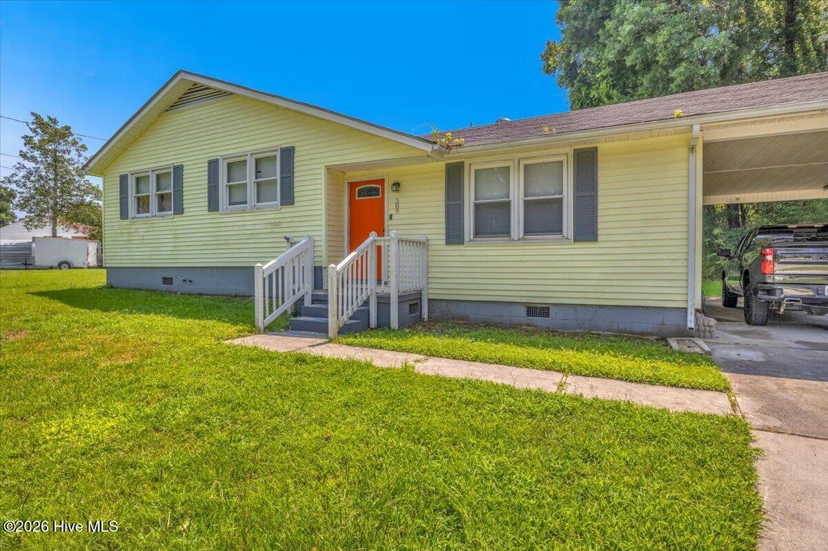 309 Woodhaven Drive Property Photo 3