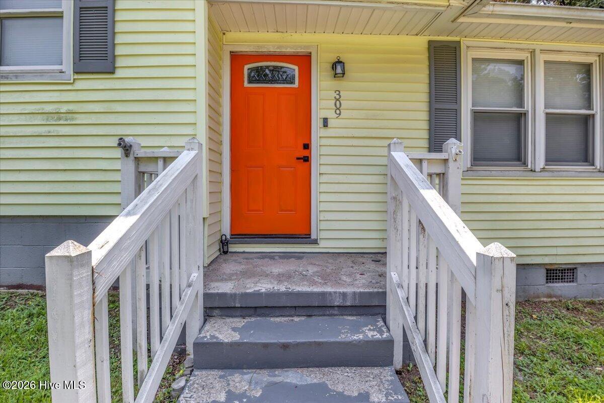309 Woodhaven Drive Property Photo 4