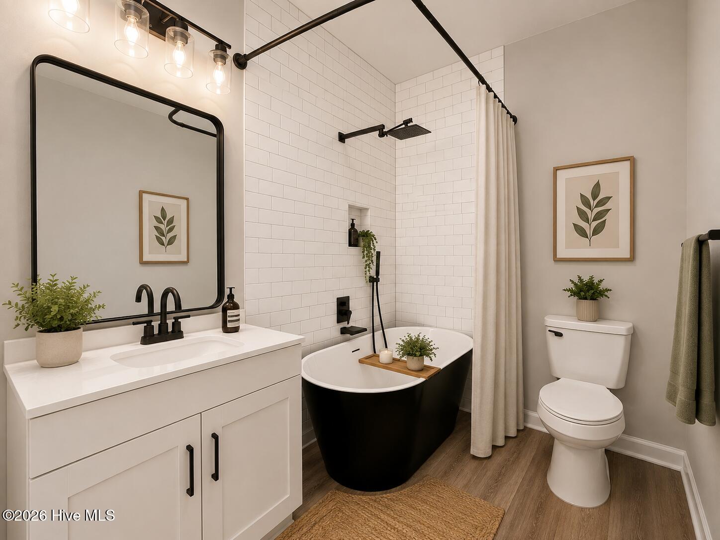 302 W 1st Street Property Photo 8