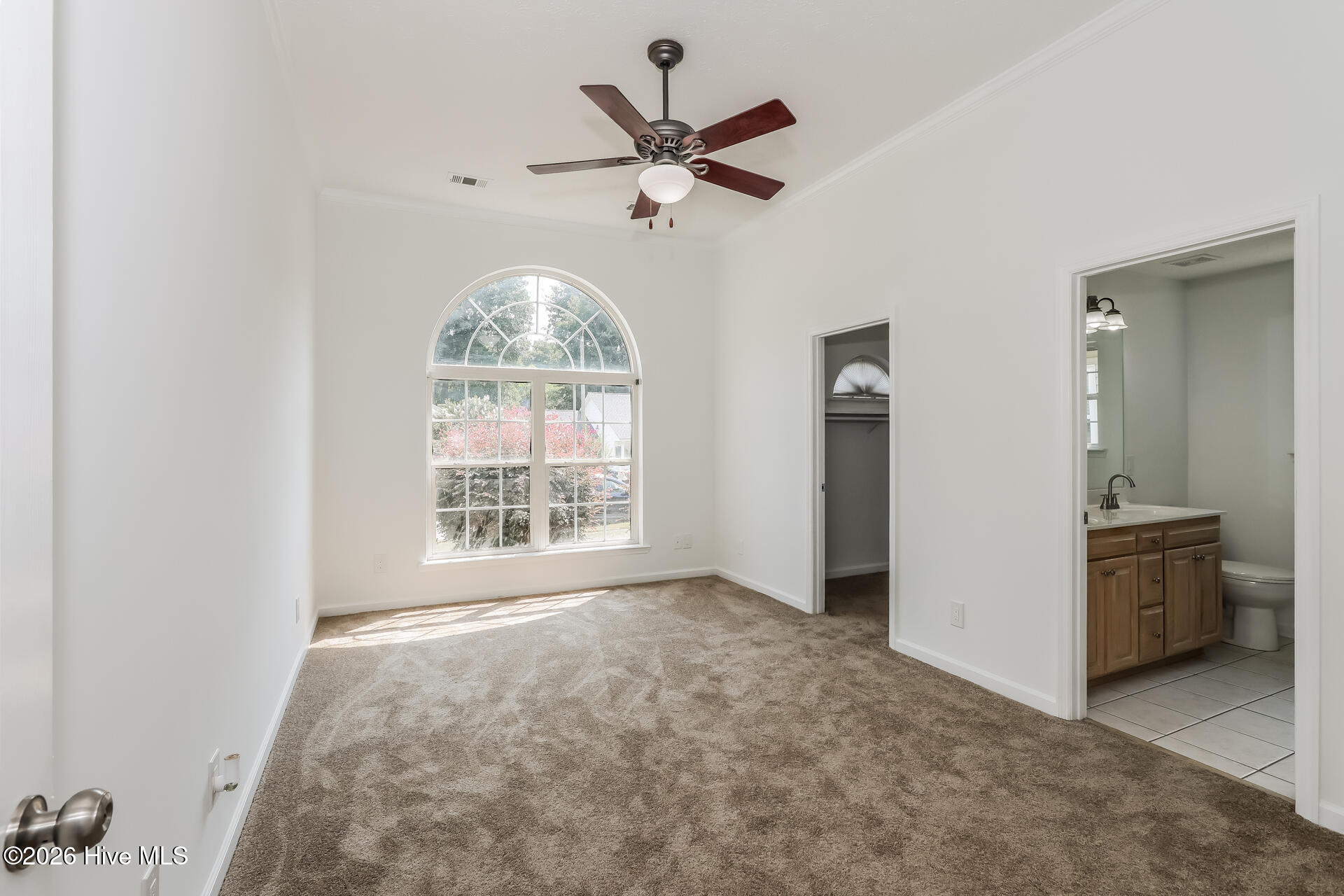 253 Spring Oak Lane Property Photo 4