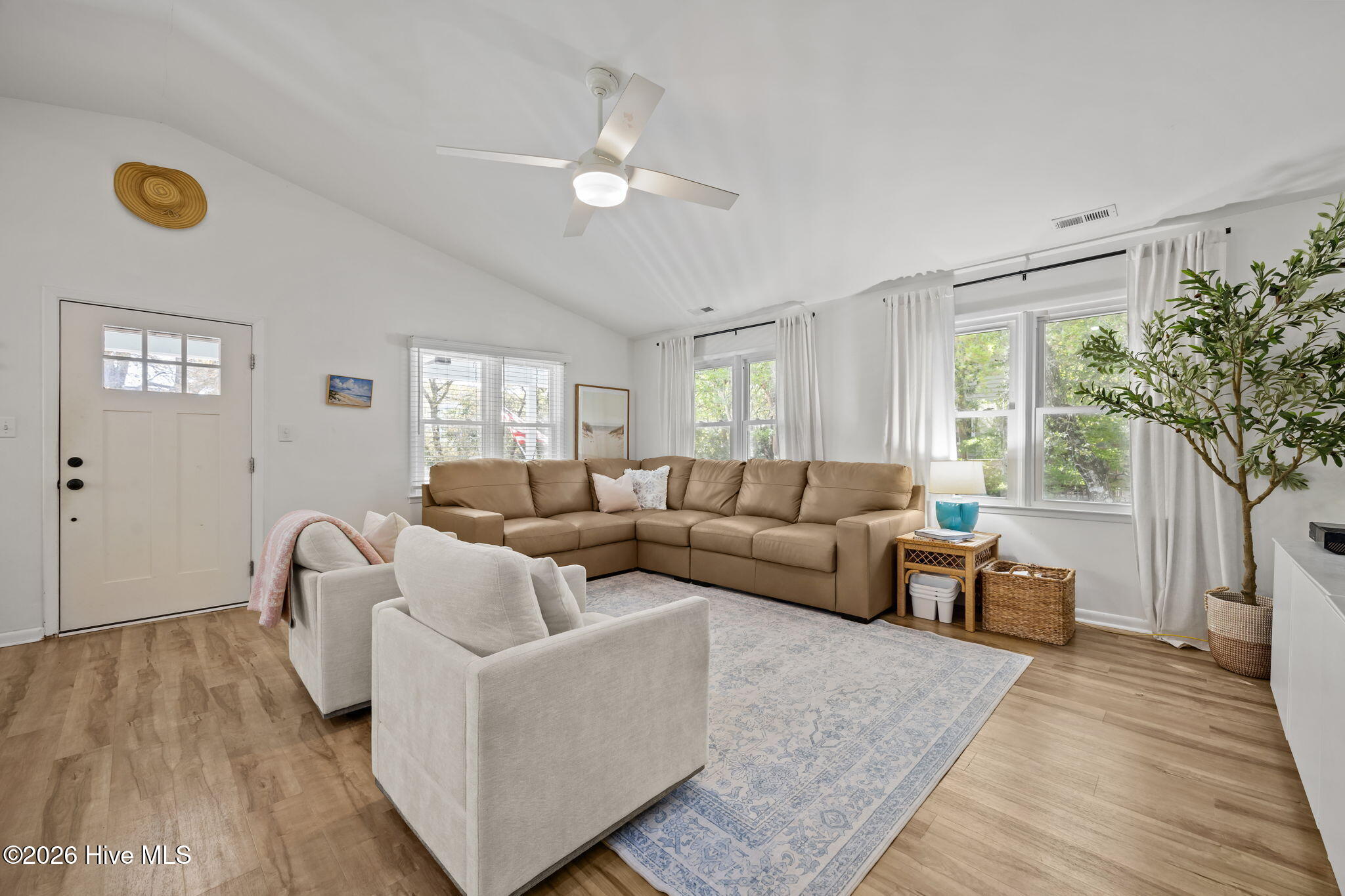 111 Ocean Oaks Drive Property Photo 8