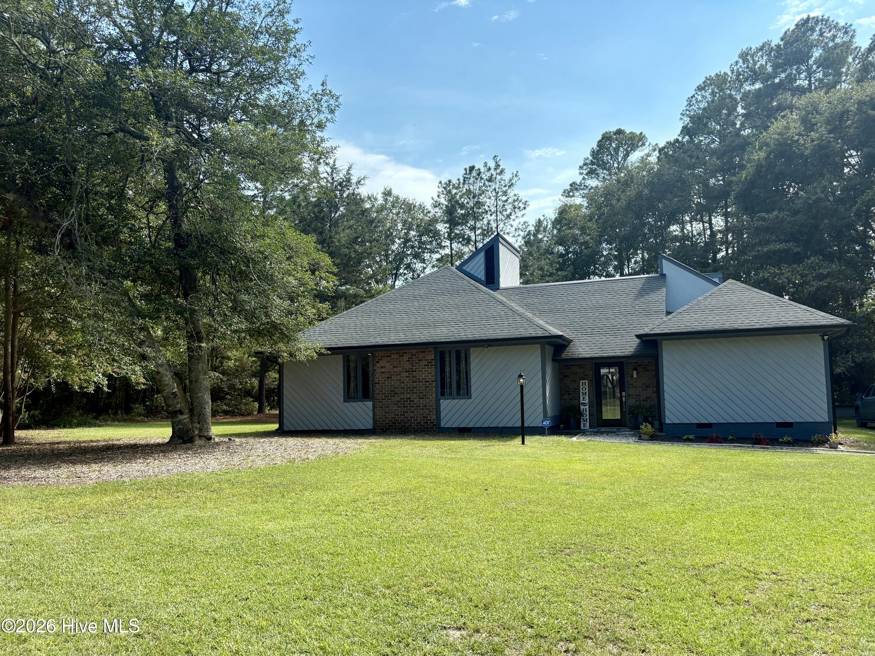 12800 Woodbridge Drive Property Photo 2