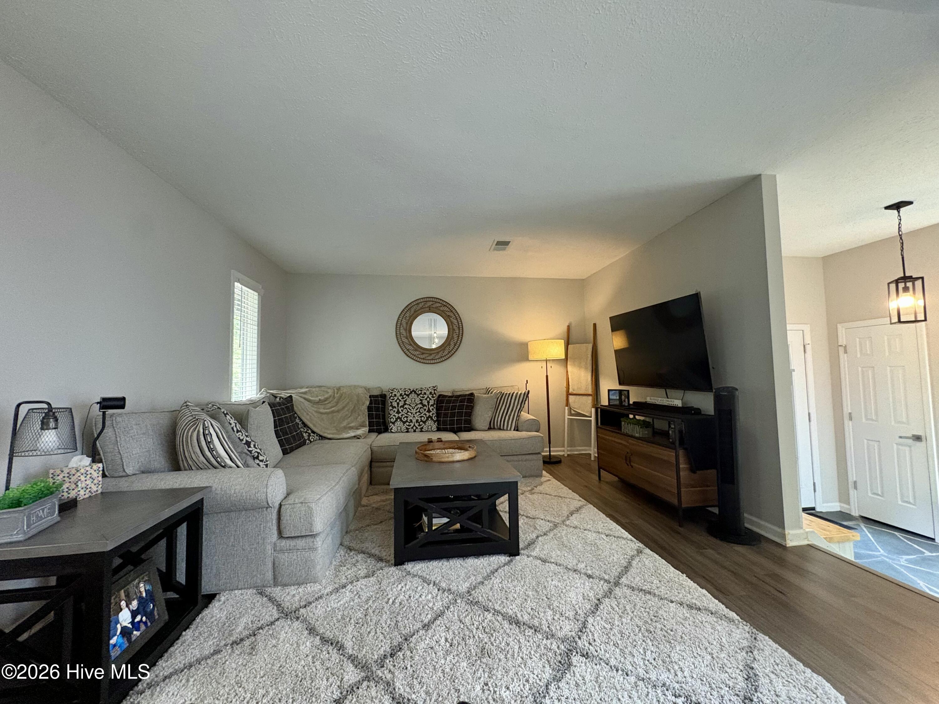 12800 Woodbridge Drive Property Photo 5