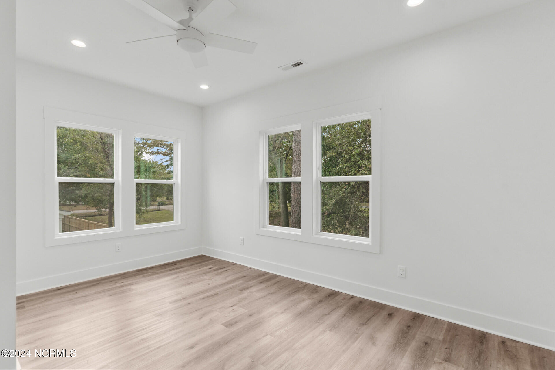 4213 Spirea Drive Ste A Property Photo 24