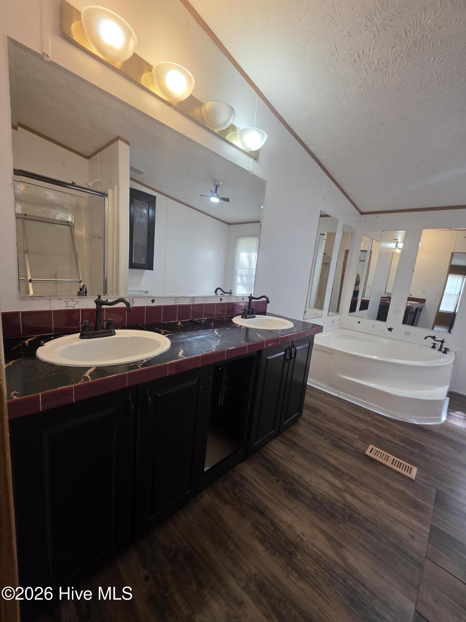 111 Harper Road Property Photo 11