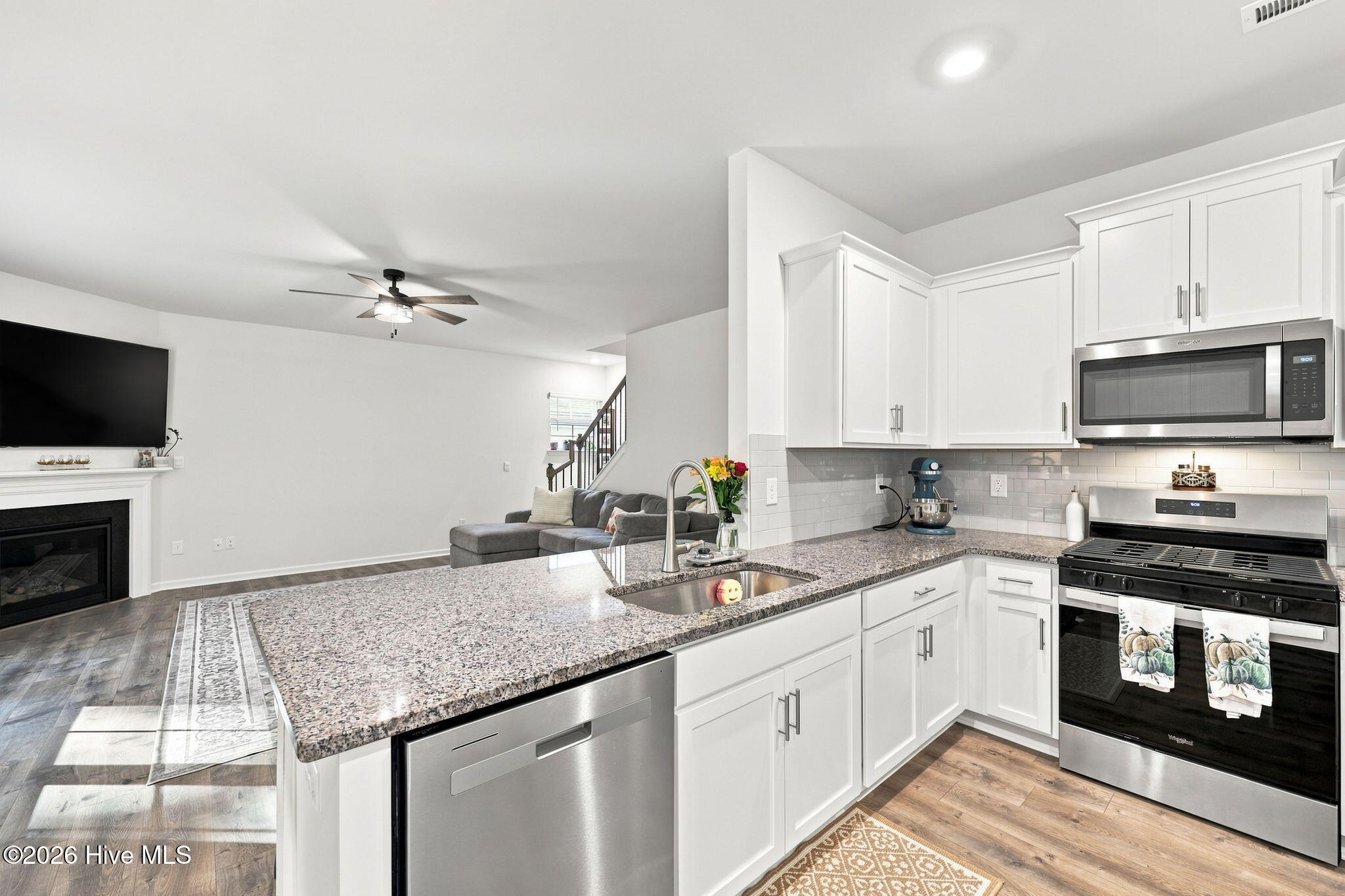 2570 Summersby Drive Property Photo 8