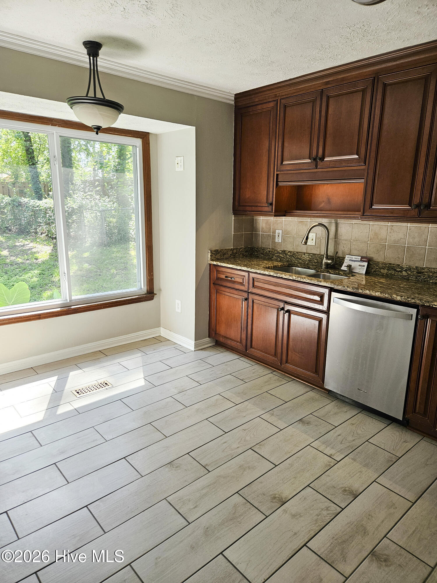 451 Bristol Road Property Photo 4