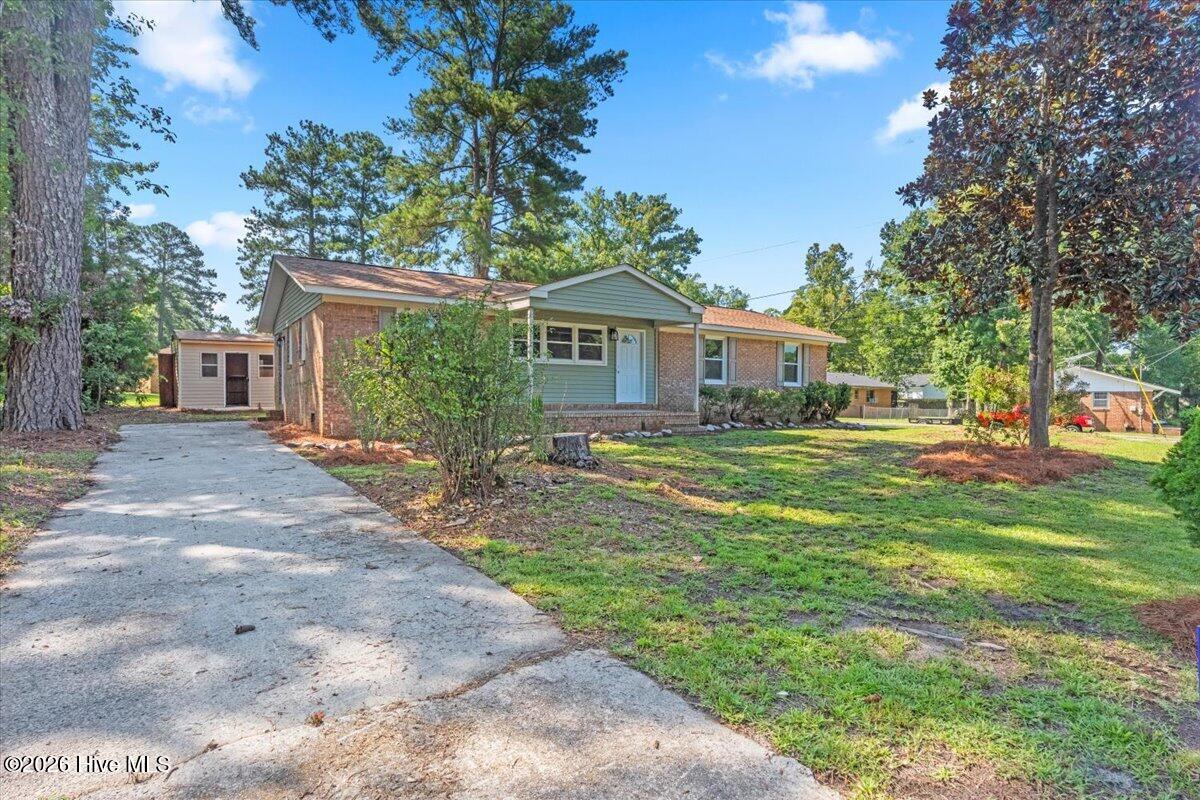 648 Railroad Street Property Photo 2
