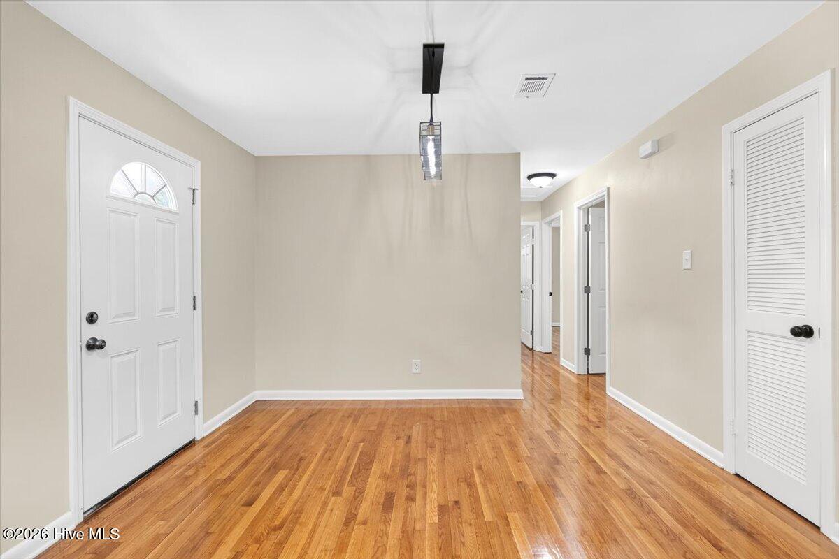 648 Railroad Street Property Photo 8