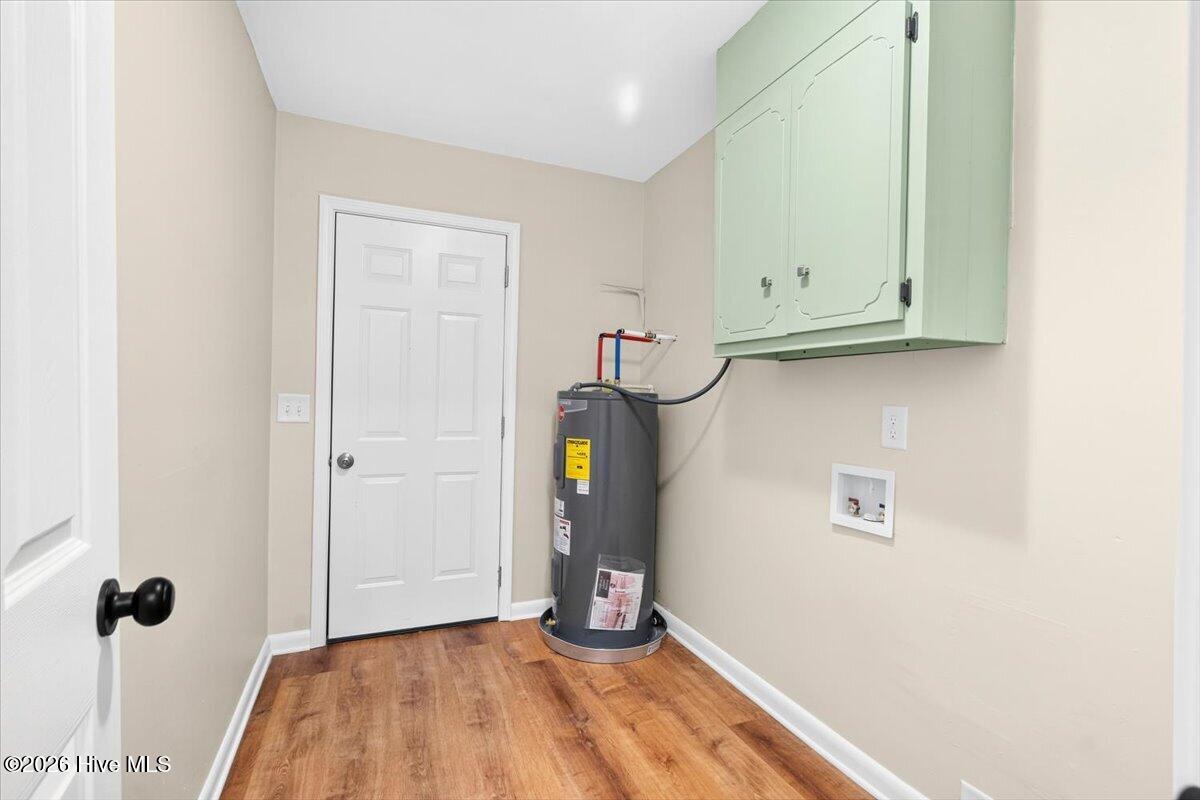 648 Railroad Street Property Photo 16