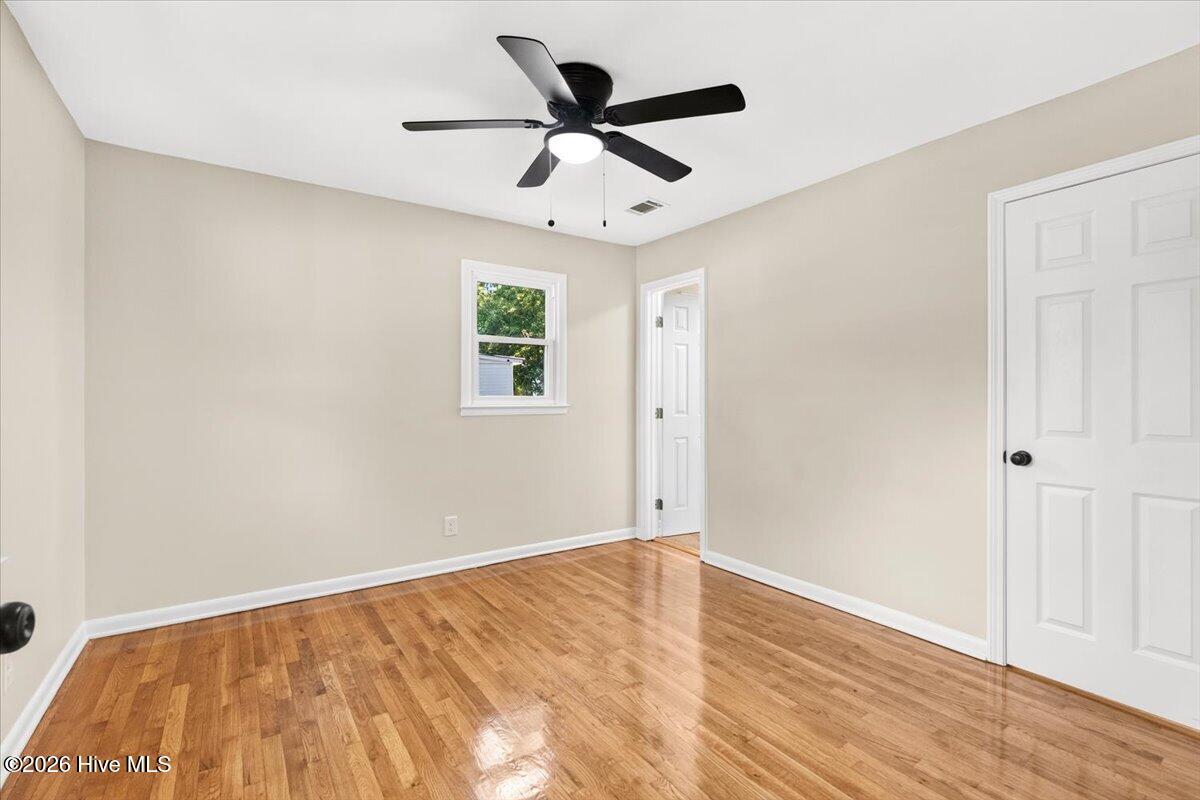 648 Railroad Street Property Photo 17