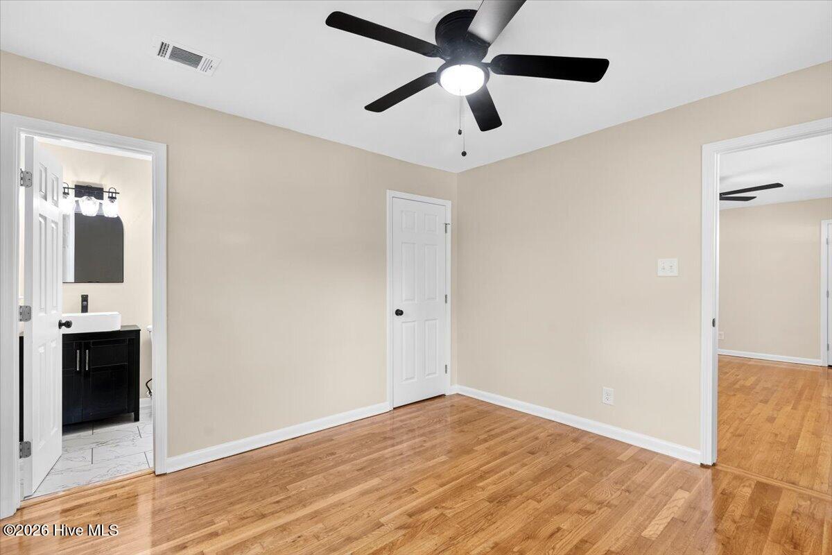648 Railroad Street Property Photo 18