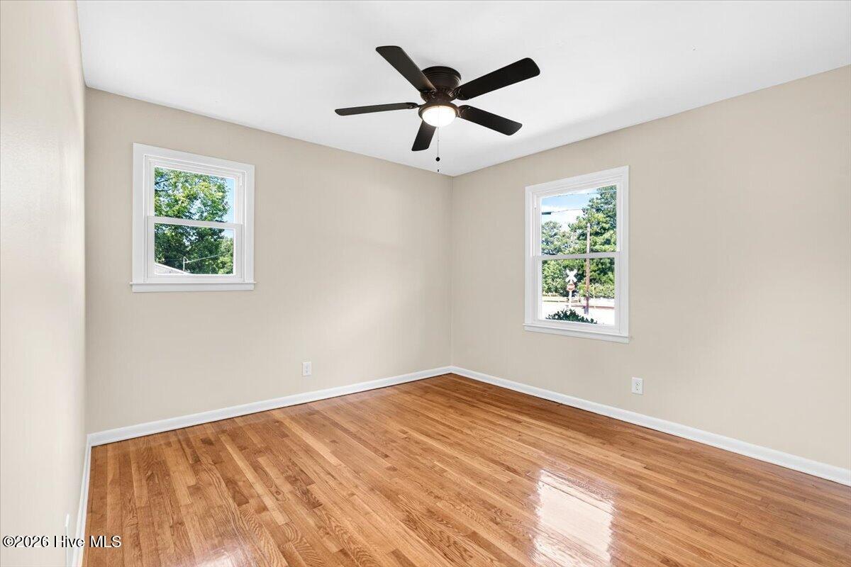 648 Railroad Street Property Photo 24