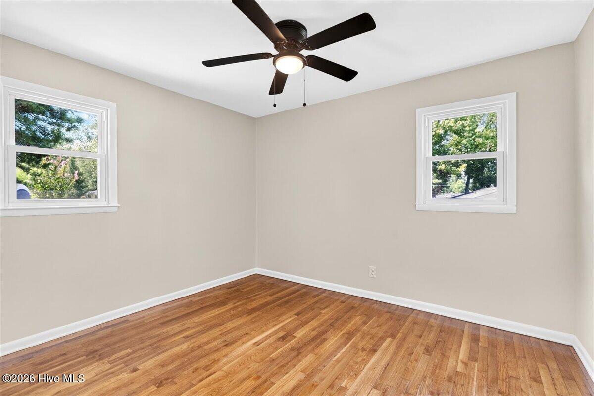648 Railroad Street Property Photo 27
