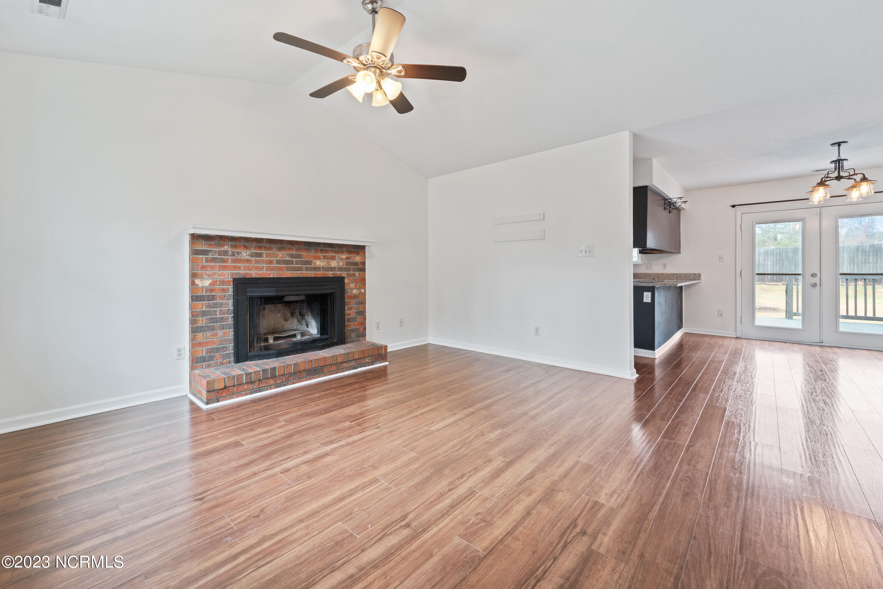 2654 Idlebrook Circle Property Photo 2