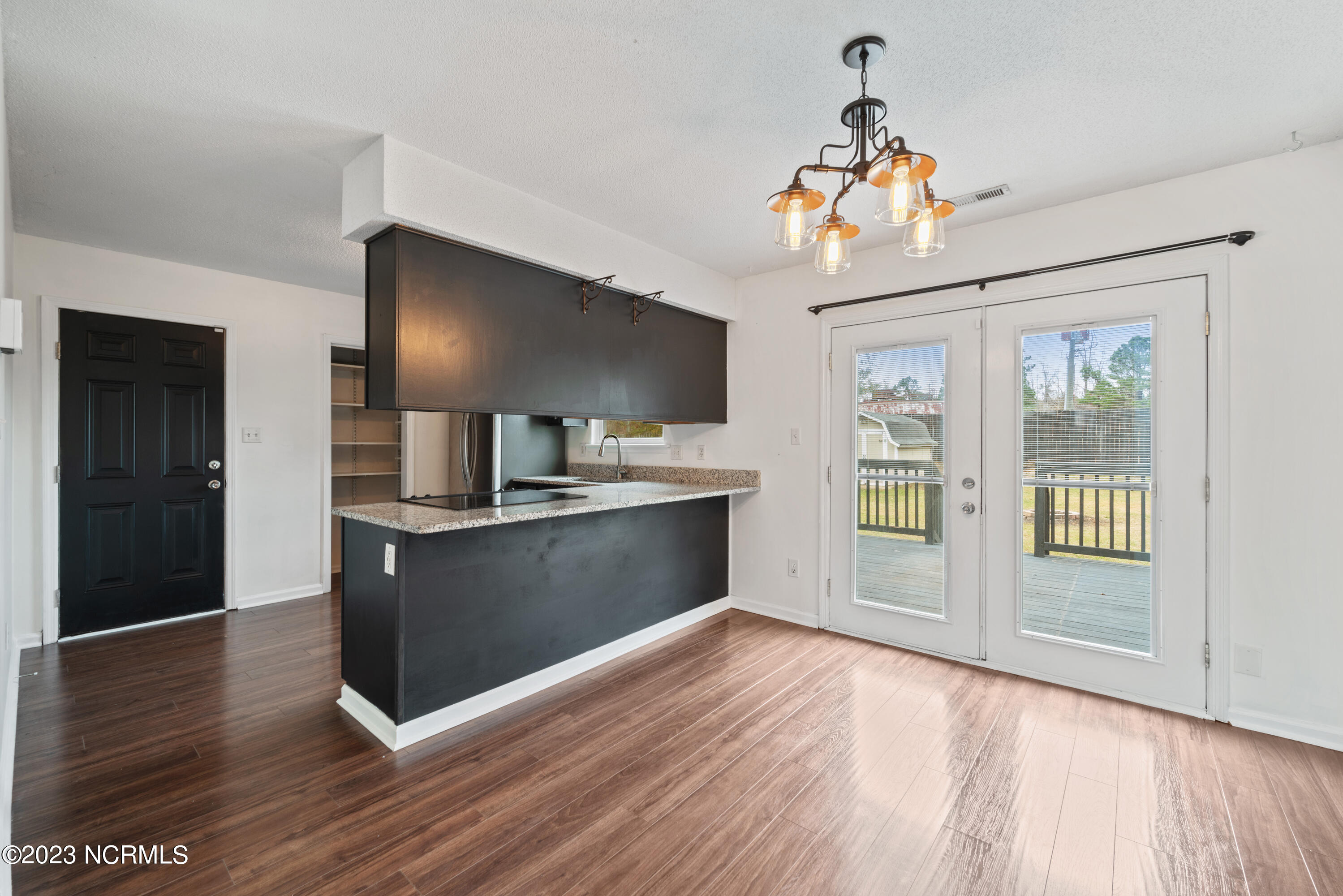 2654 Idlebrook Circle Property Photo 6