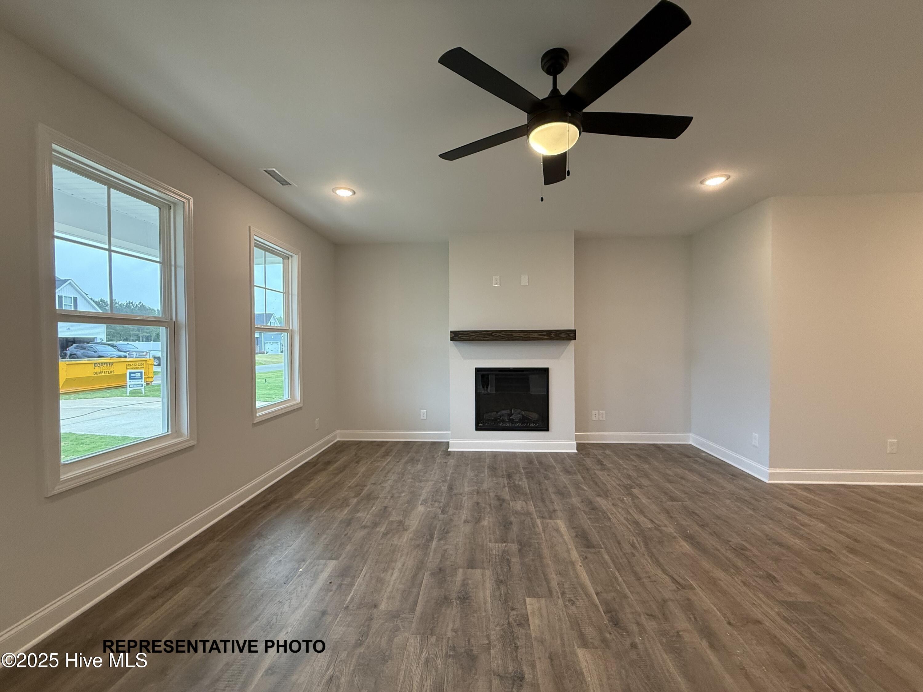 130 Cardovia Way Property Photo 5