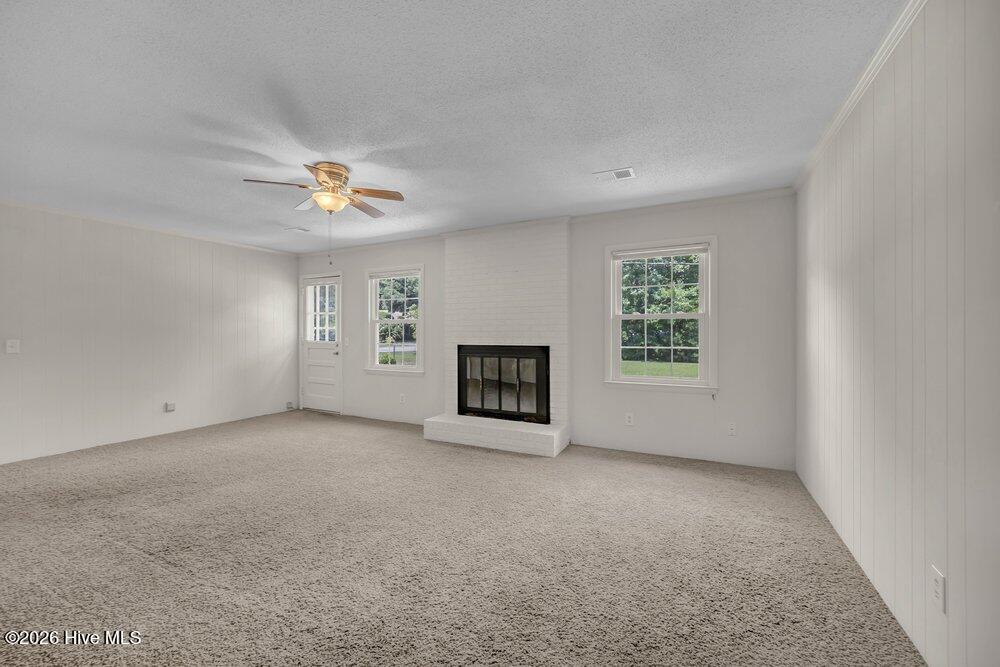 618 Kelly Road Property Photo 6