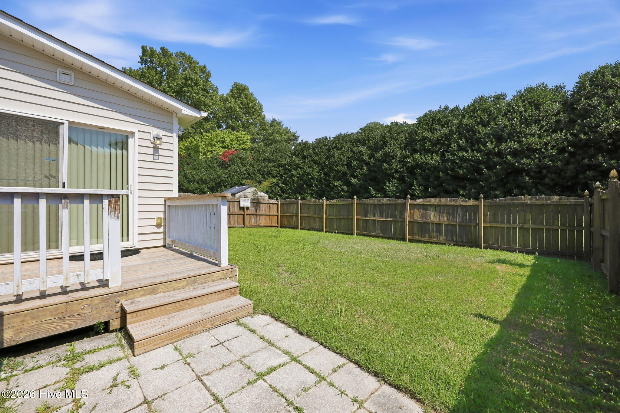 2036 Cambria Drive B Property Photo 9