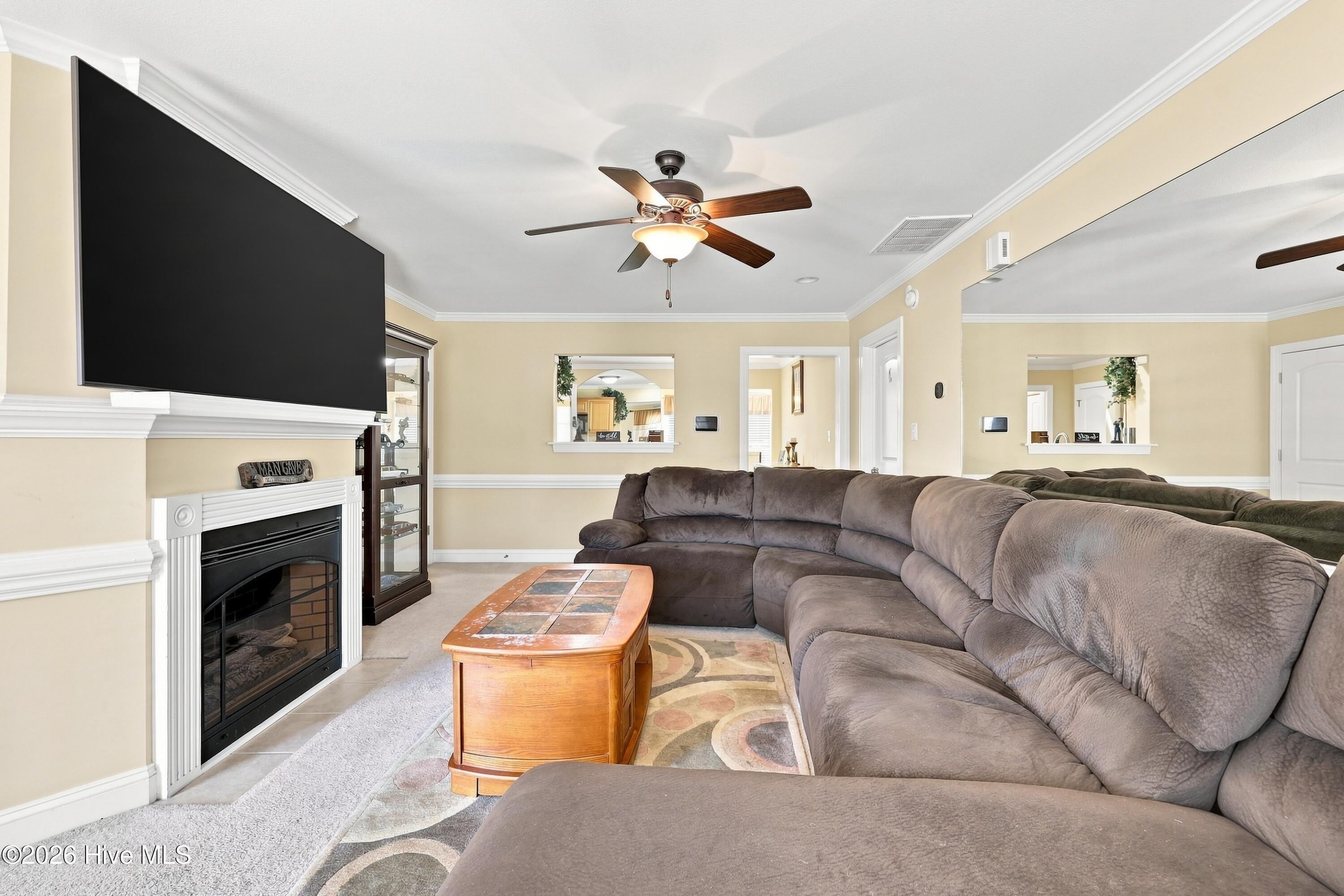 2036 Cambria Drive B Property Photo 17