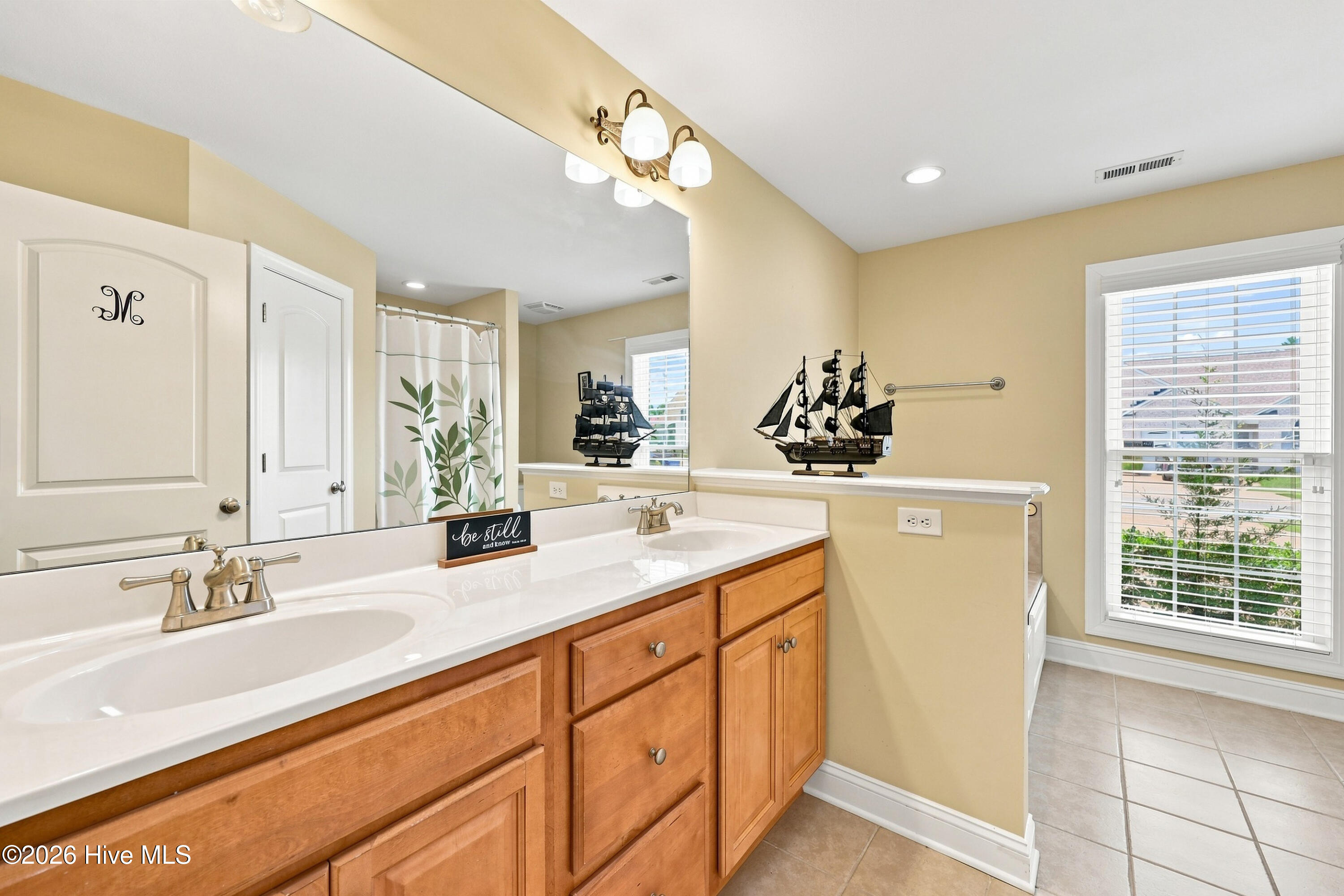 2036 Cambria Drive B Property Photo 26