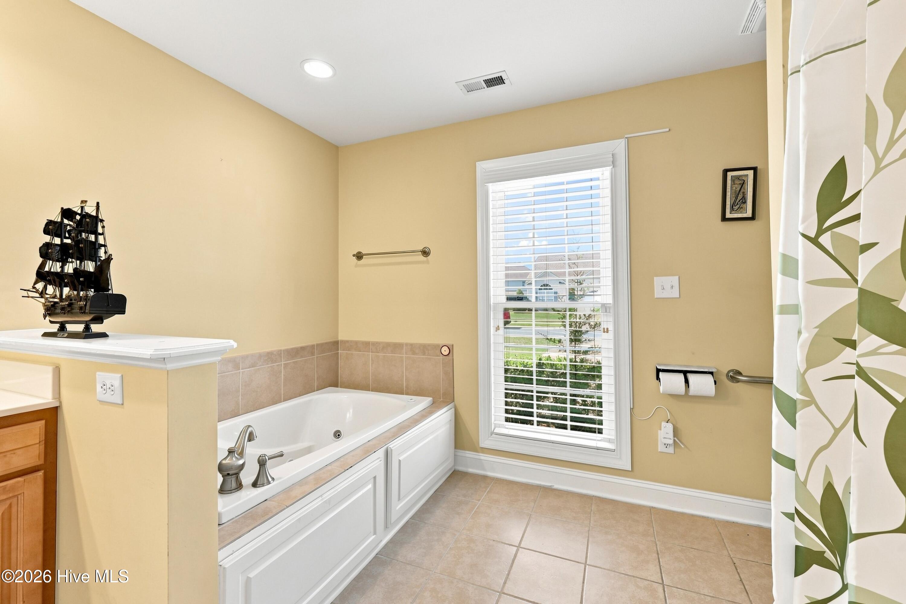 2036 Cambria Drive B Property Photo 27