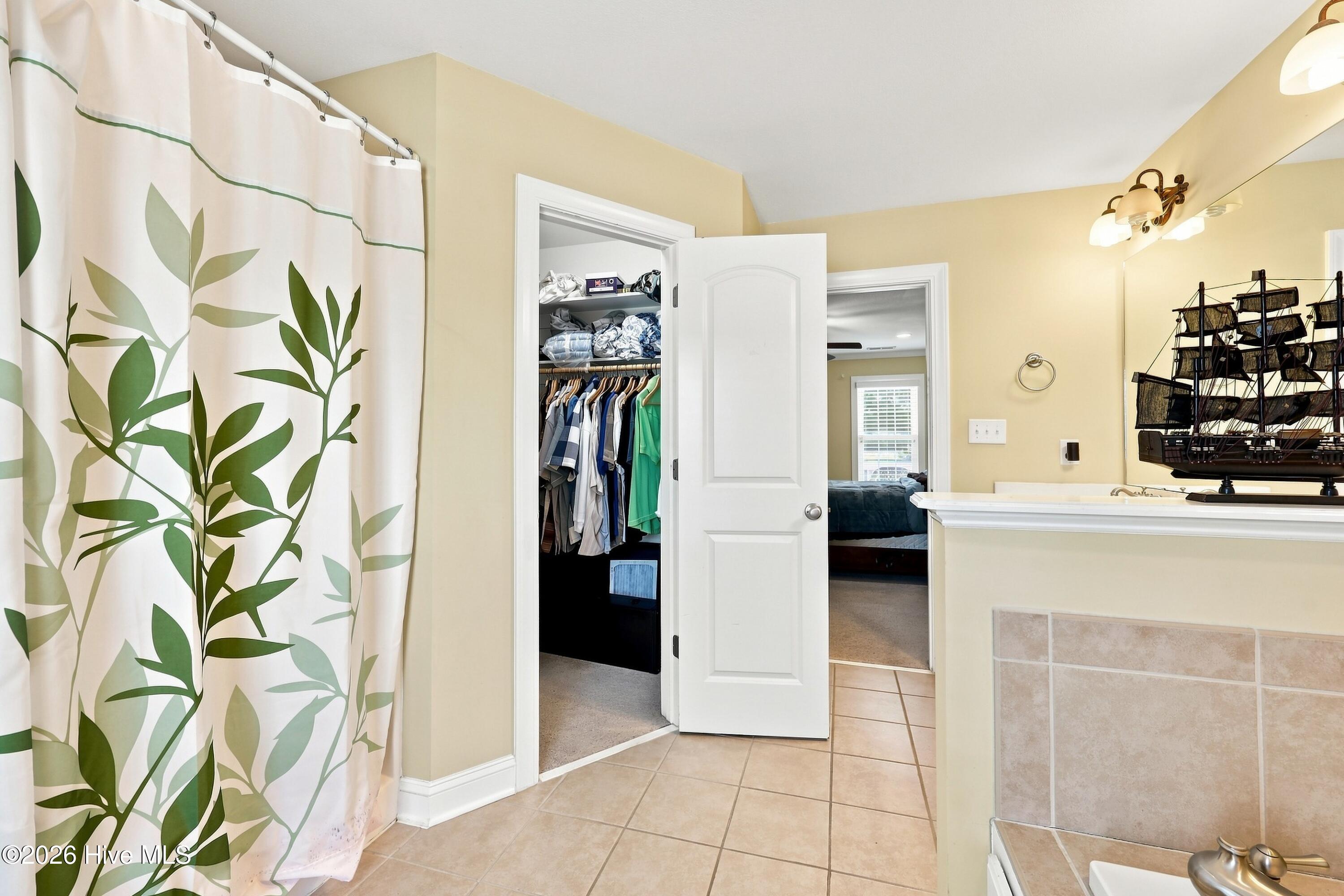 2036 Cambria Drive B Property Photo 28