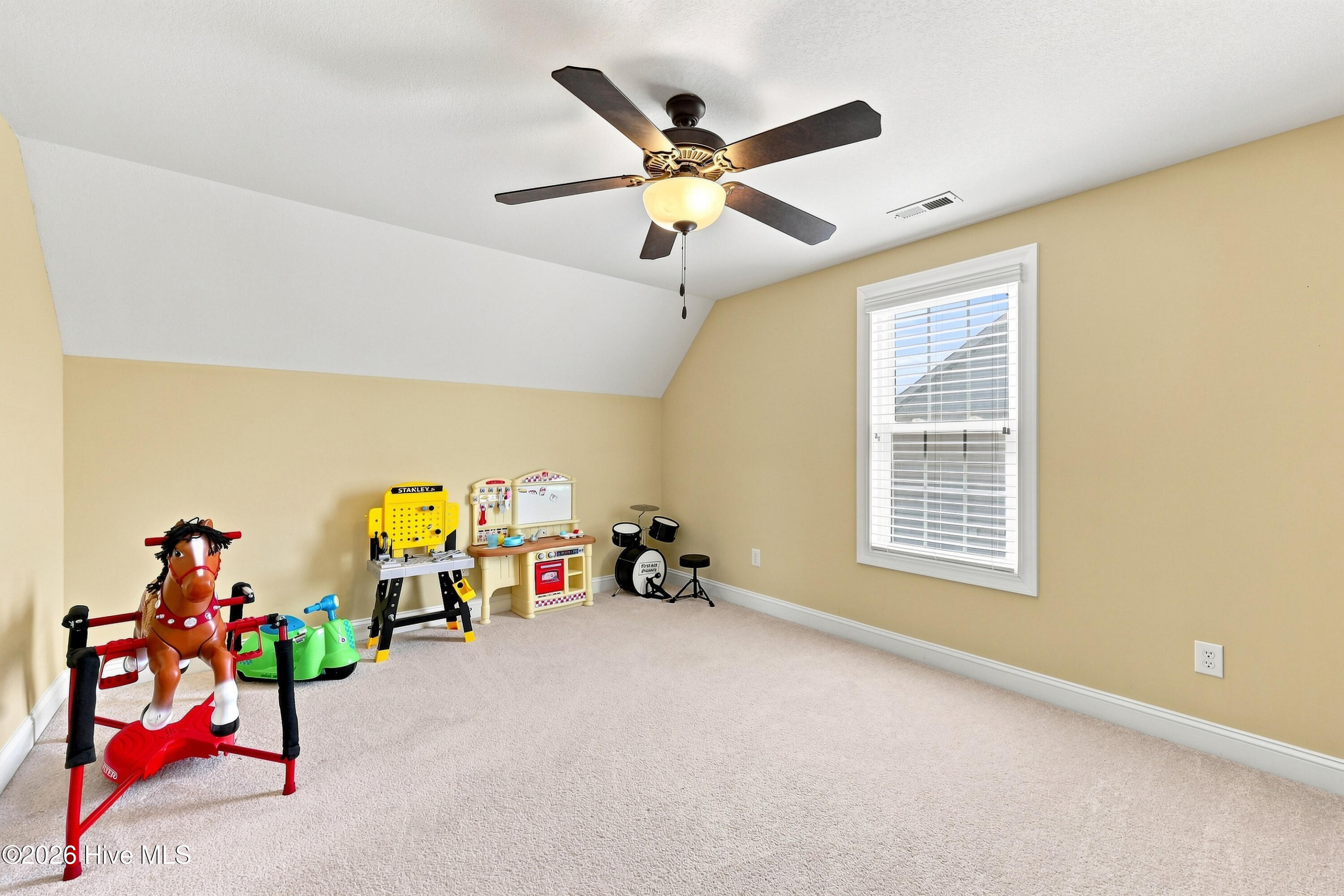 2036 Cambria Drive B Property Photo 34