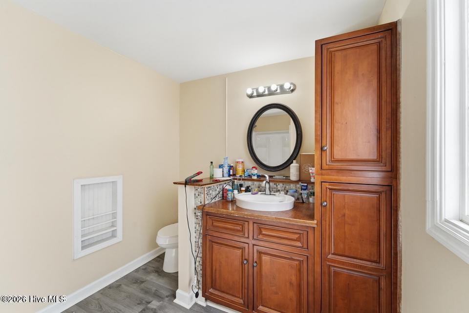 220 Edgewood Drive Property Photo 36