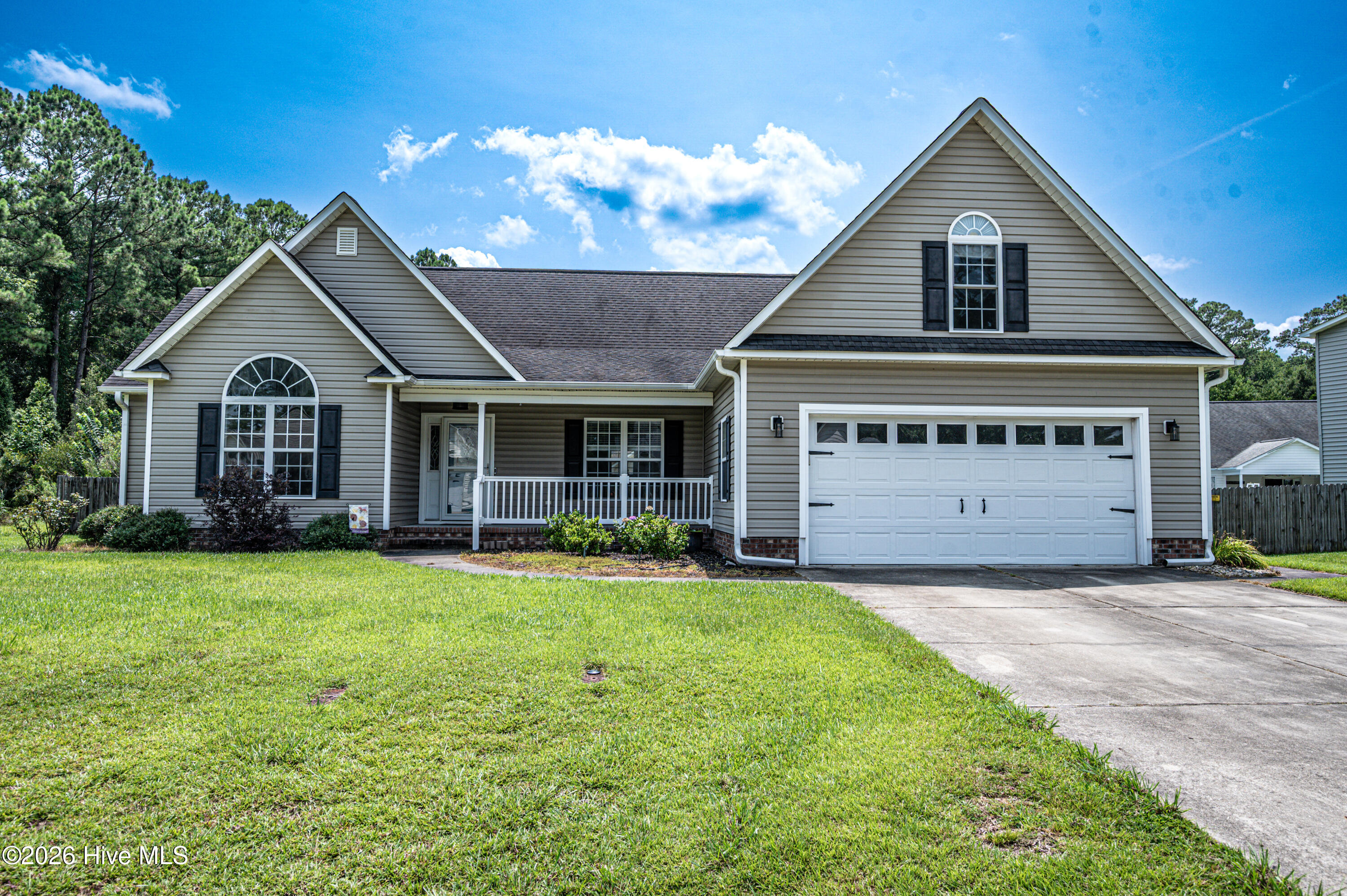 307 Croatan Woods Drive Property Photo 1