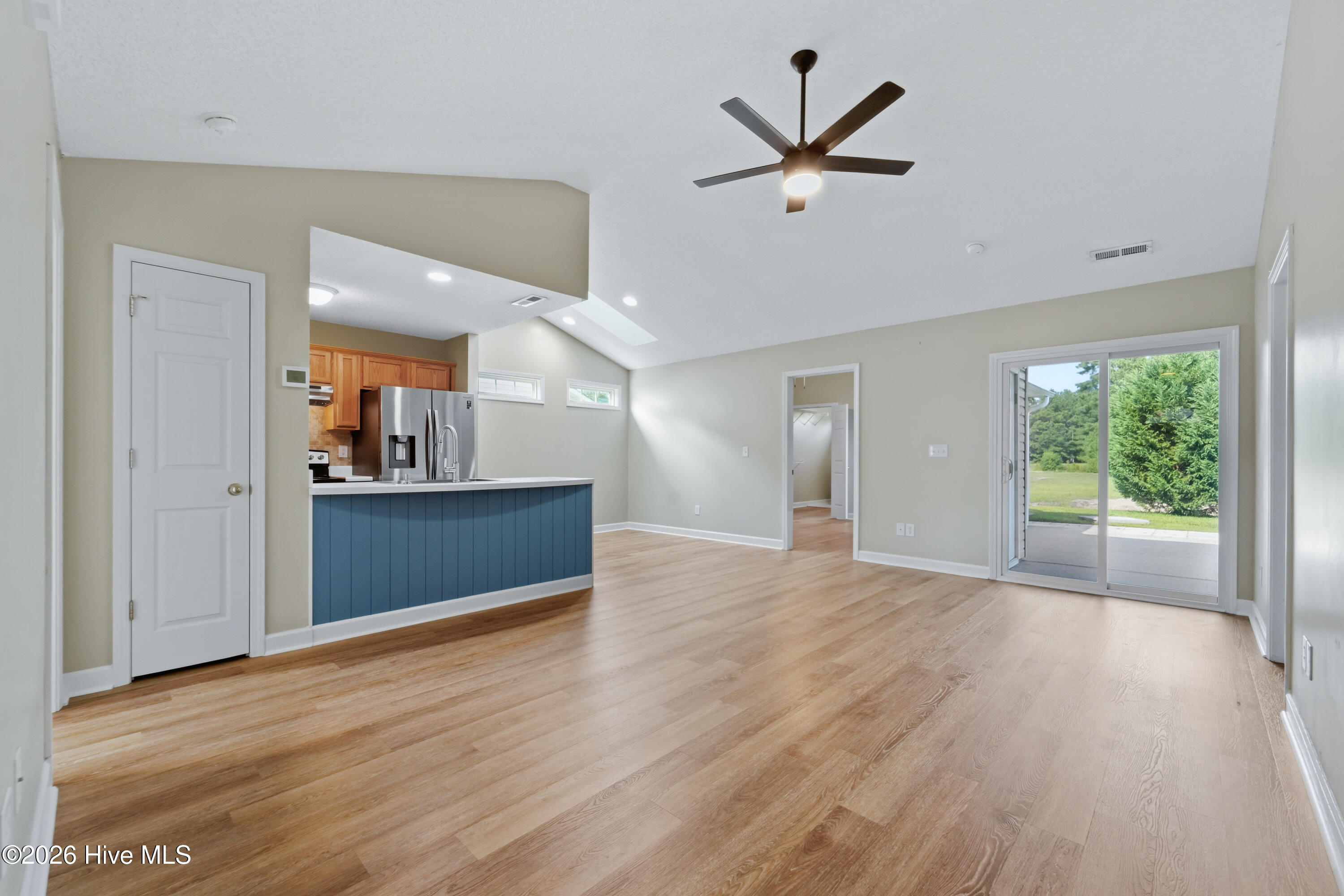 4212 Elizabeth Avenue Property Photo 6
