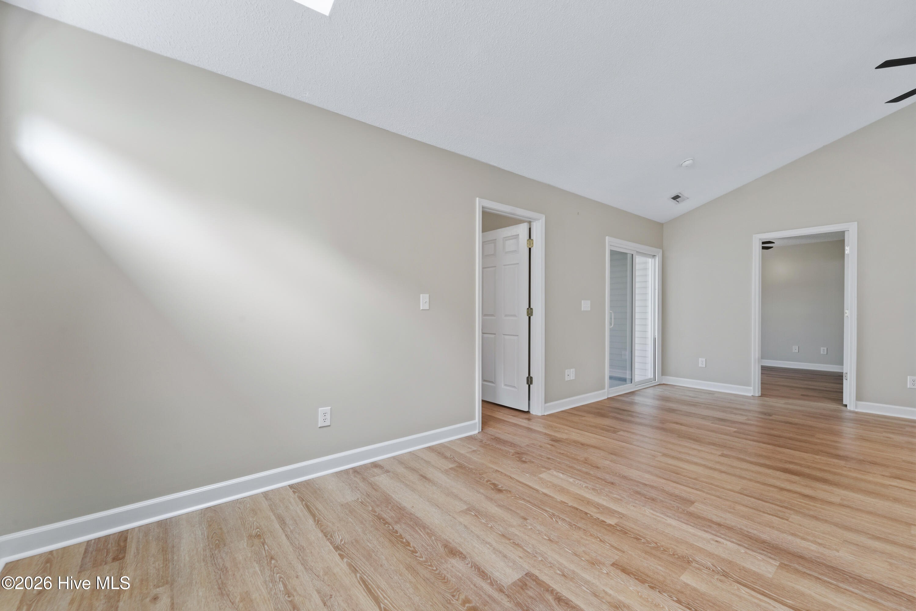 4212 Elizabeth Avenue Property Photo 9