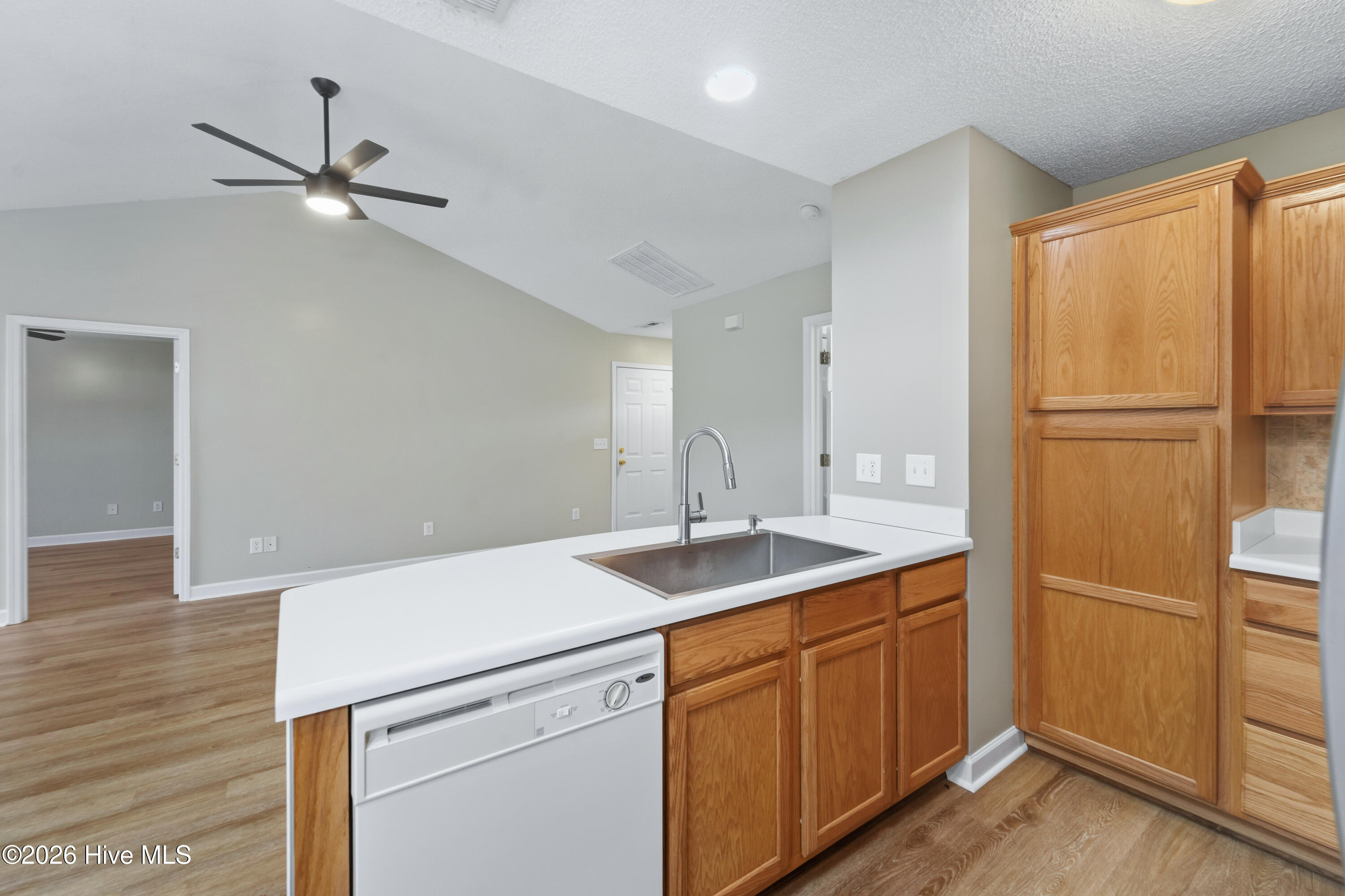 4212 Elizabeth Avenue Property Photo 10