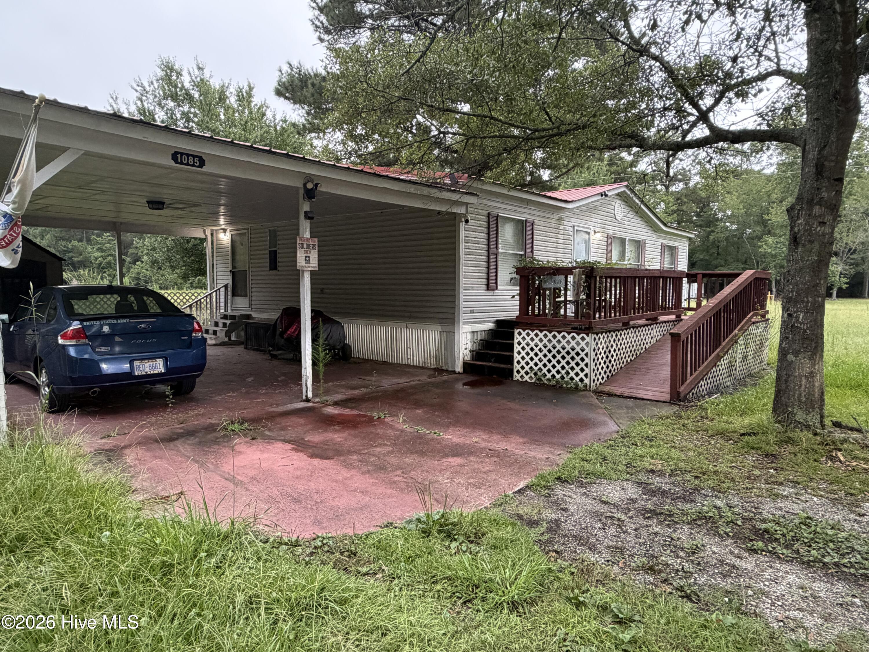 1085 Wells Road Property Photo 15