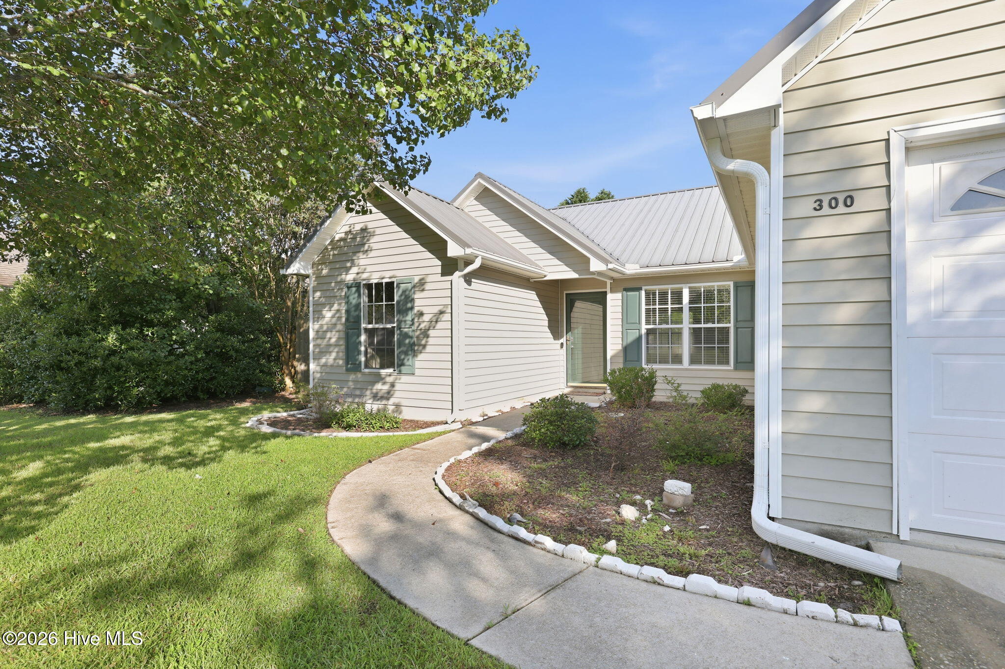 300 Foxhall Road Property Photo 3