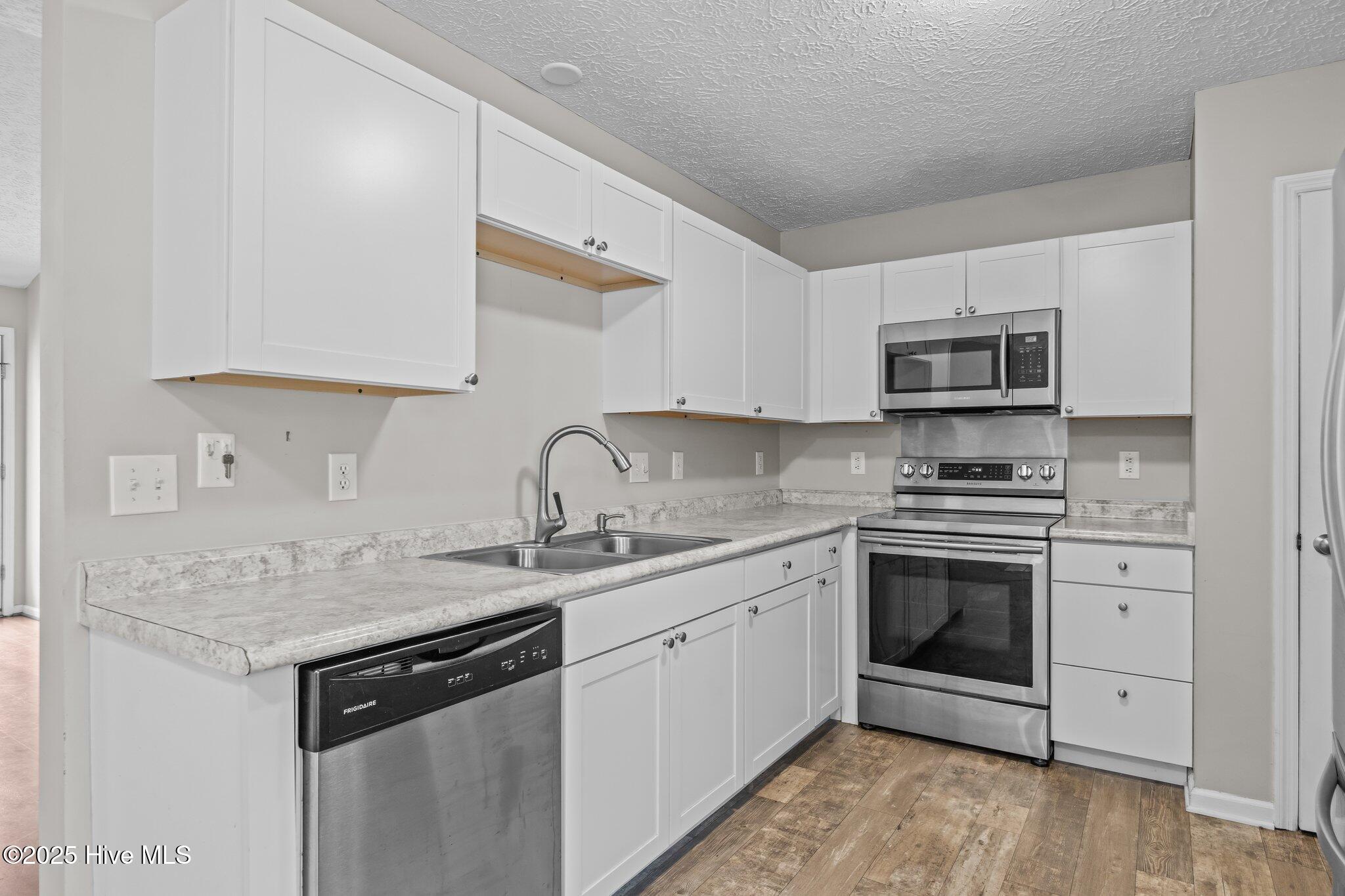 300 Foxhall Road Property Photo 9