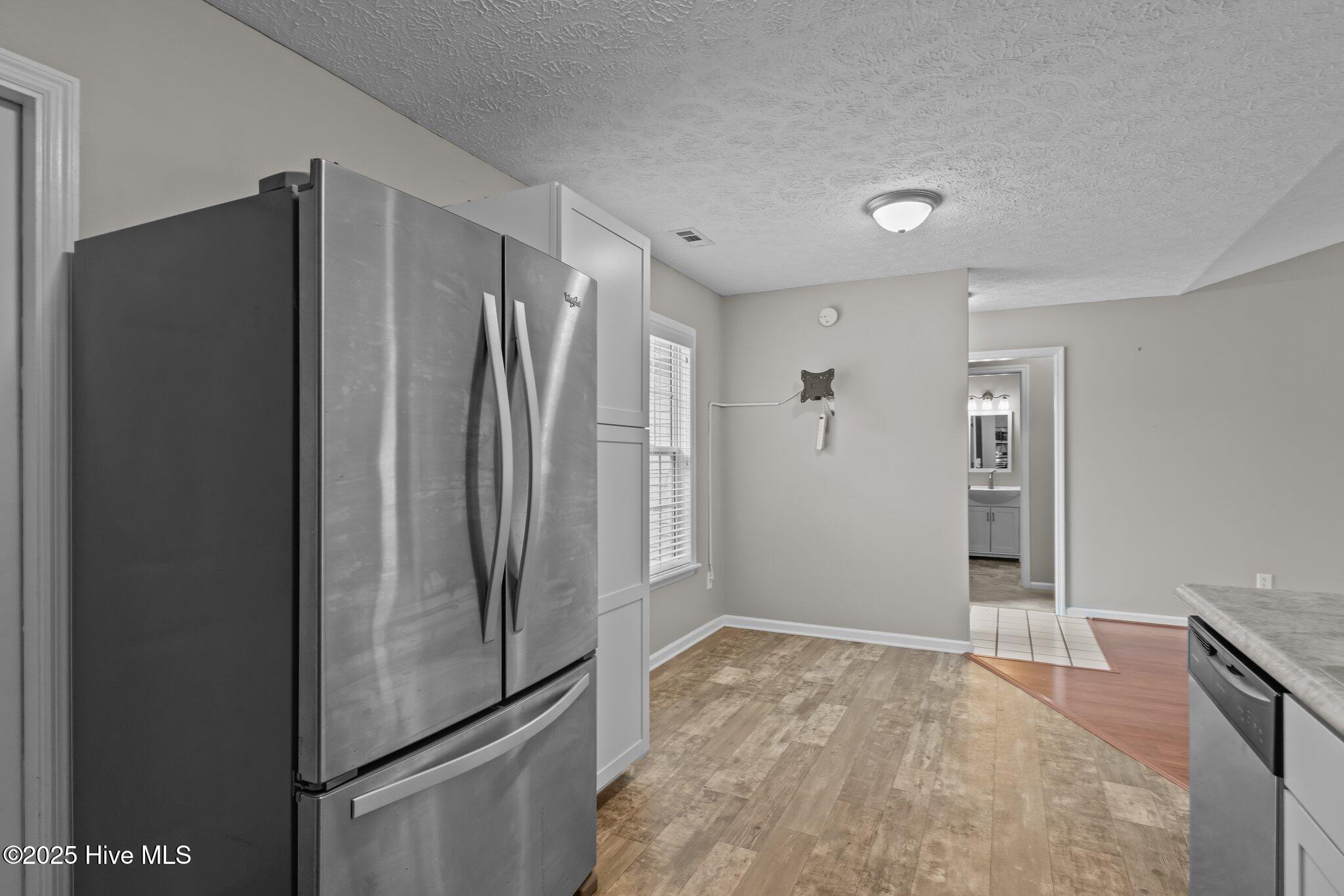 300 Foxhall Road Property Photo 10
