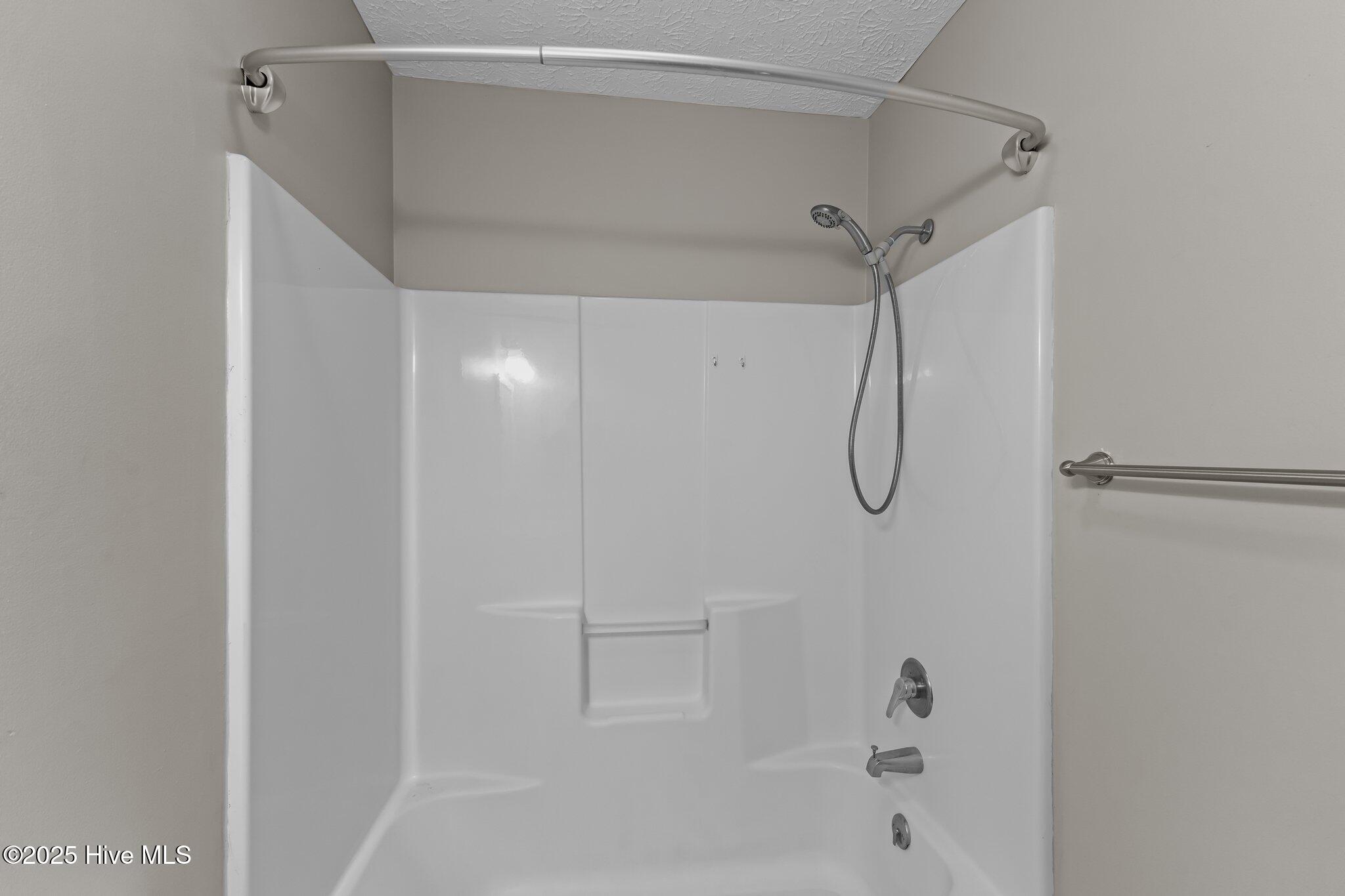 300 Foxhall Road Property Photo 16