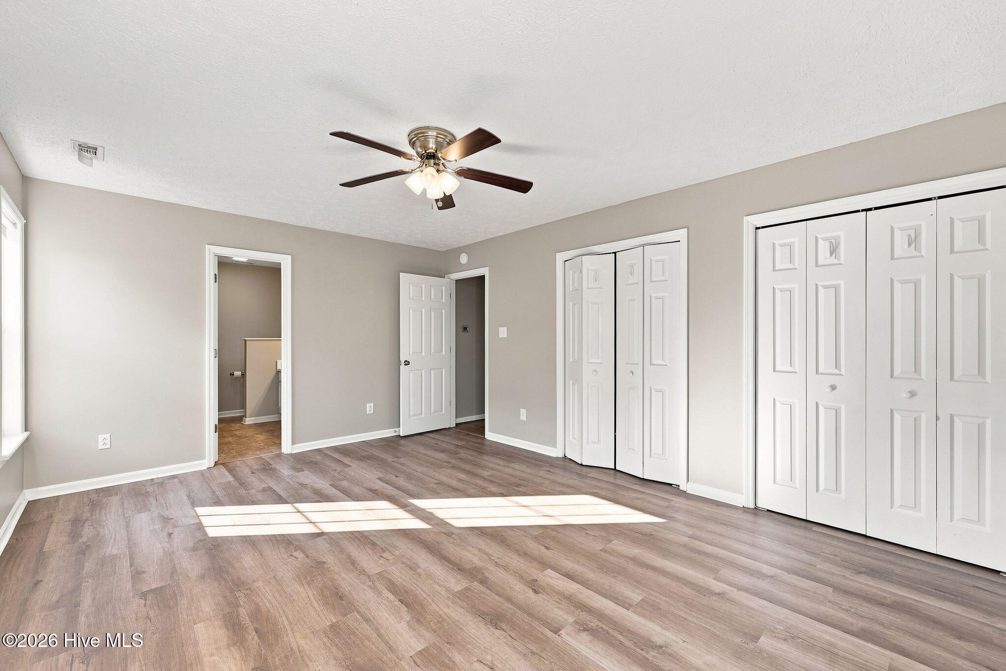 300 Foxhall Road Property Photo 27