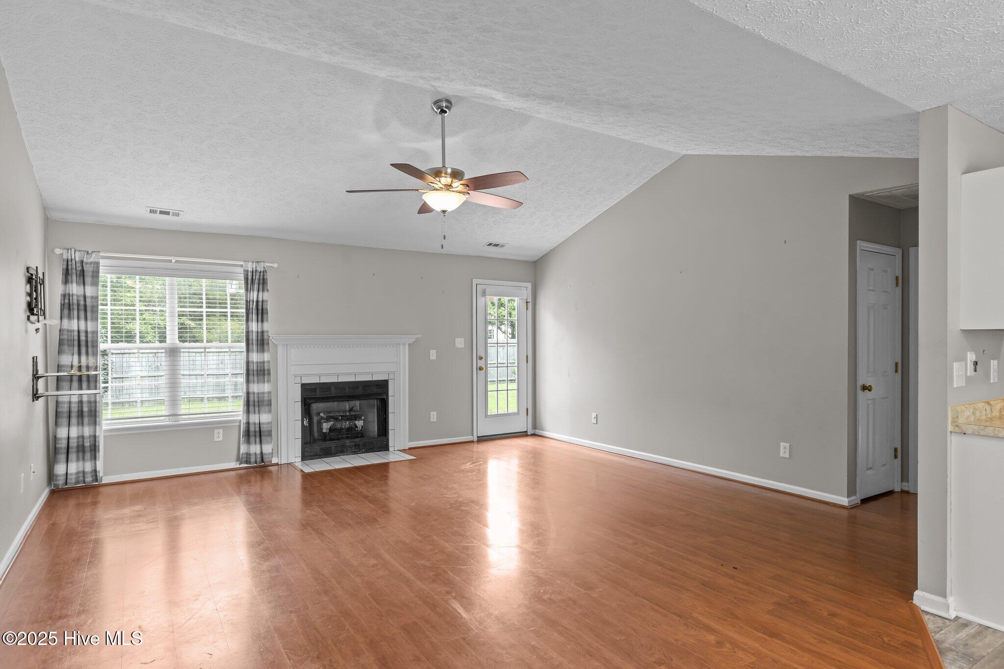 300 Foxhall Road Property Photo 32