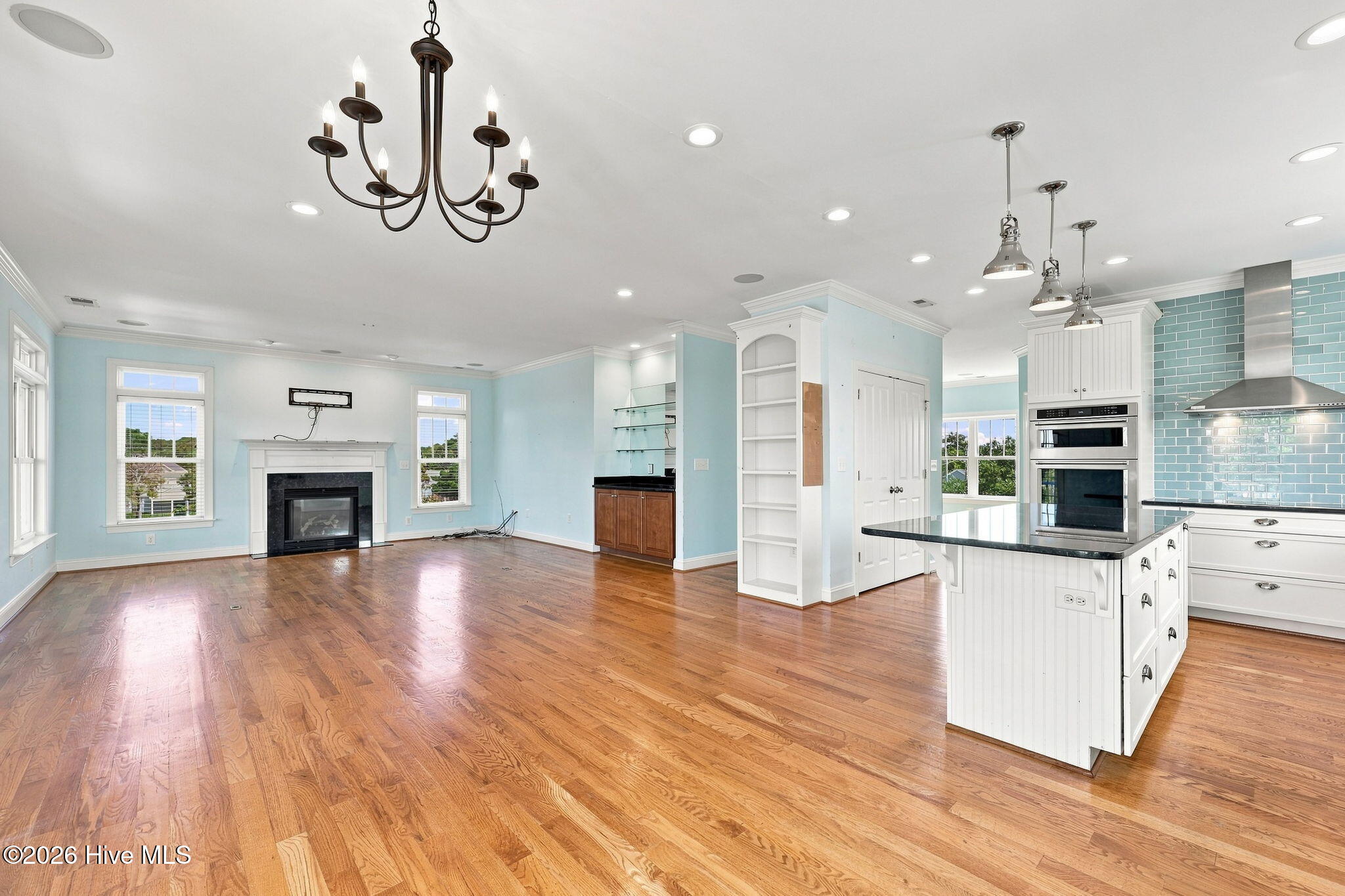1536 Ann Street Property Photo 7