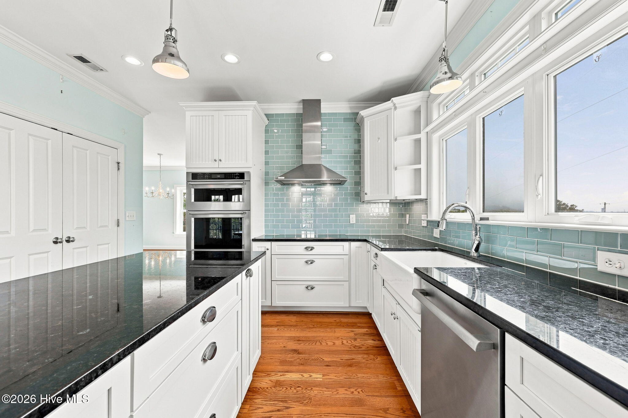 1536 Ann Street Property Photo 48