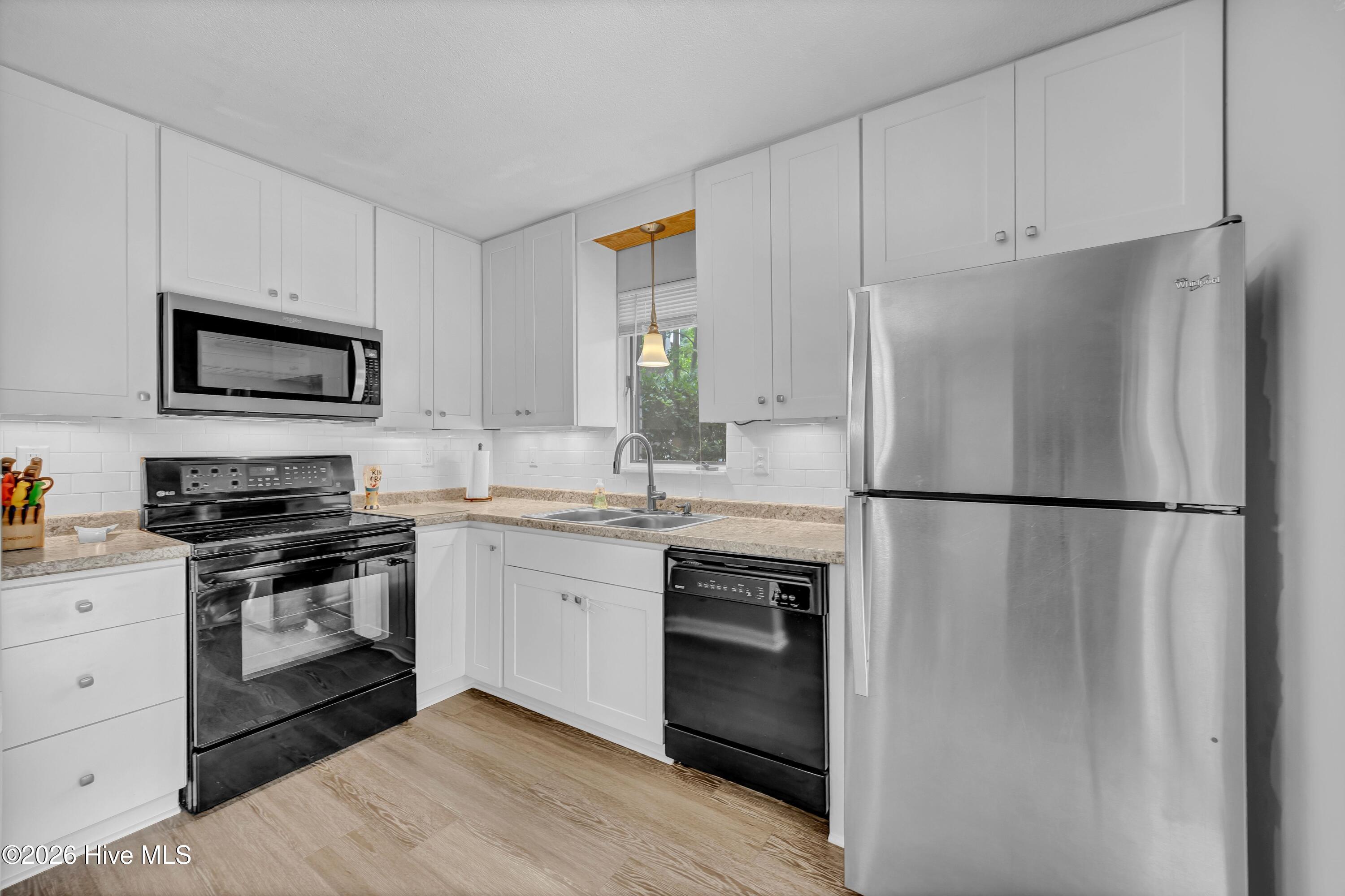 1030 Birch Creek Drive Property Photo 4