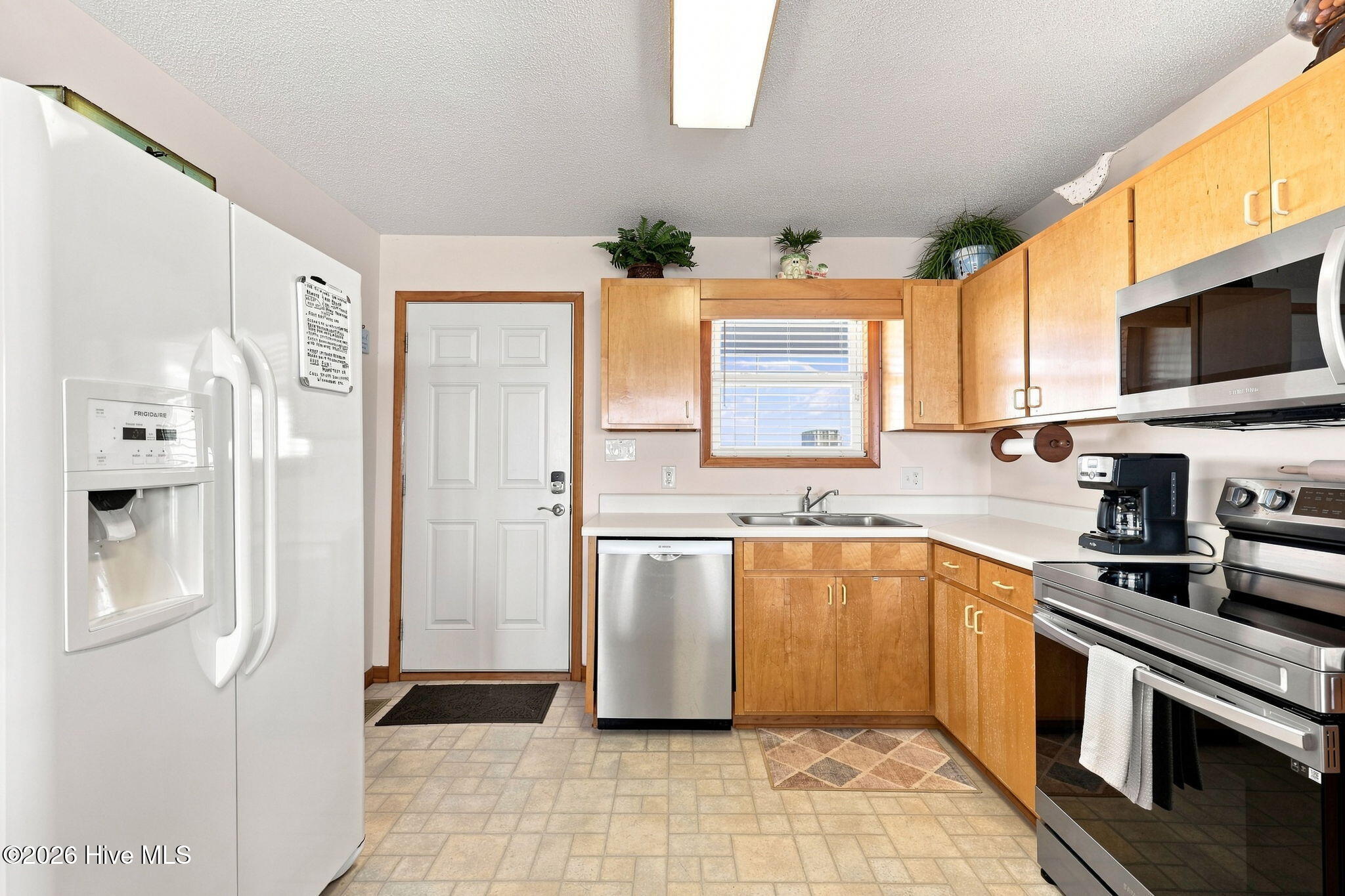 214 E Boardwalk Boulevard Property Photo 18