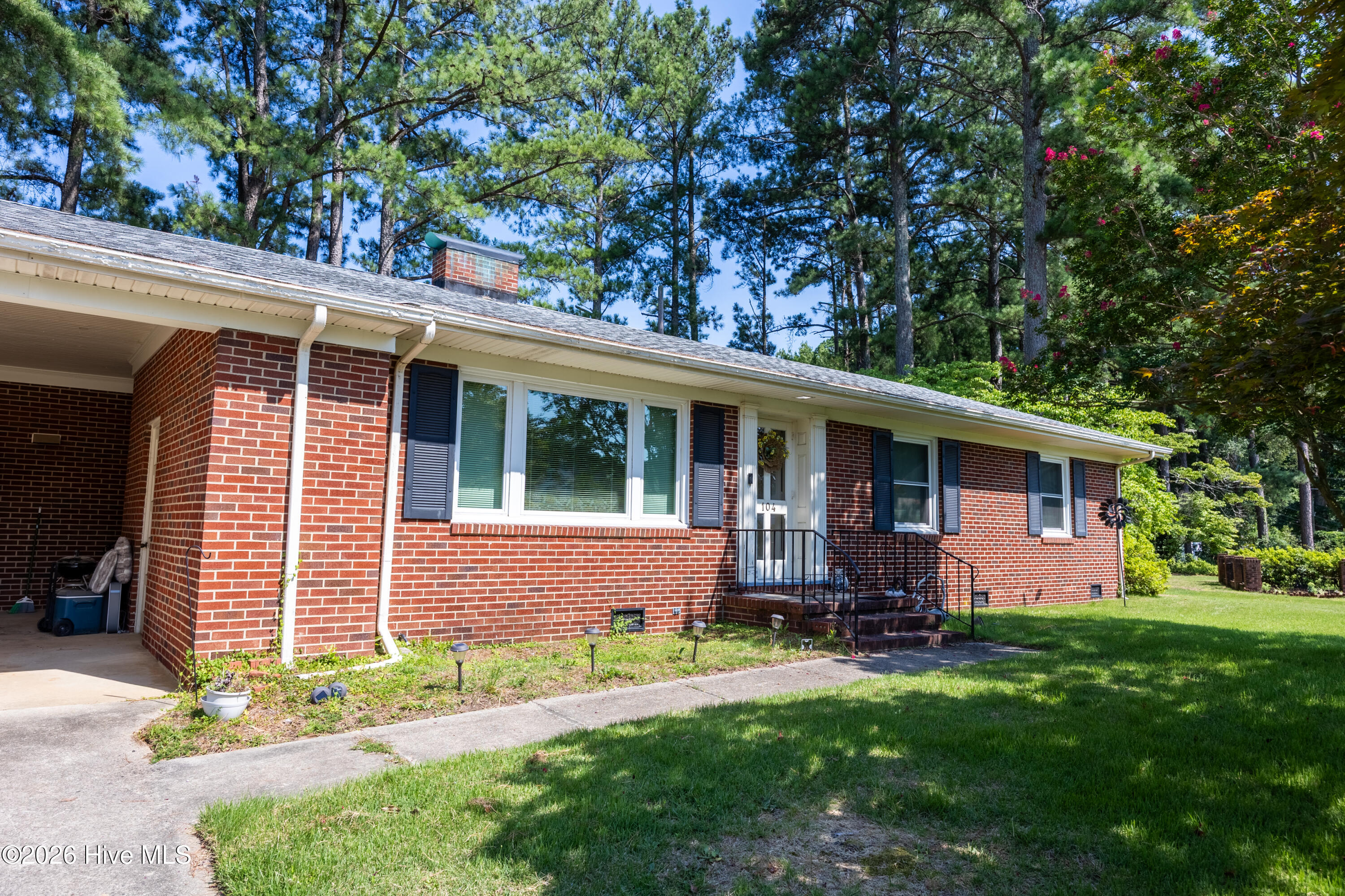 104 Stark Circle N Property Photo 4