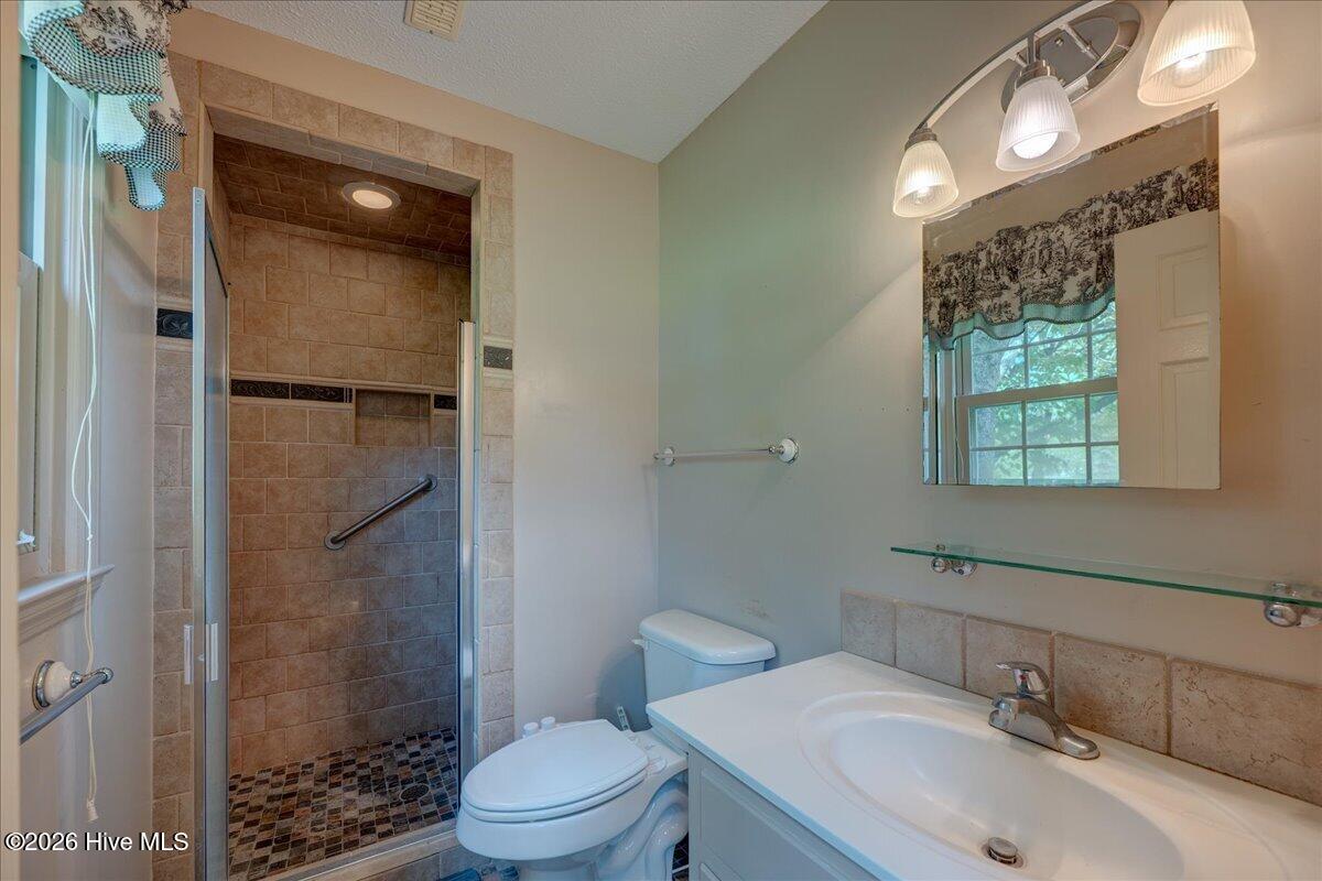 4904 Hillandale Road Property Photo 24