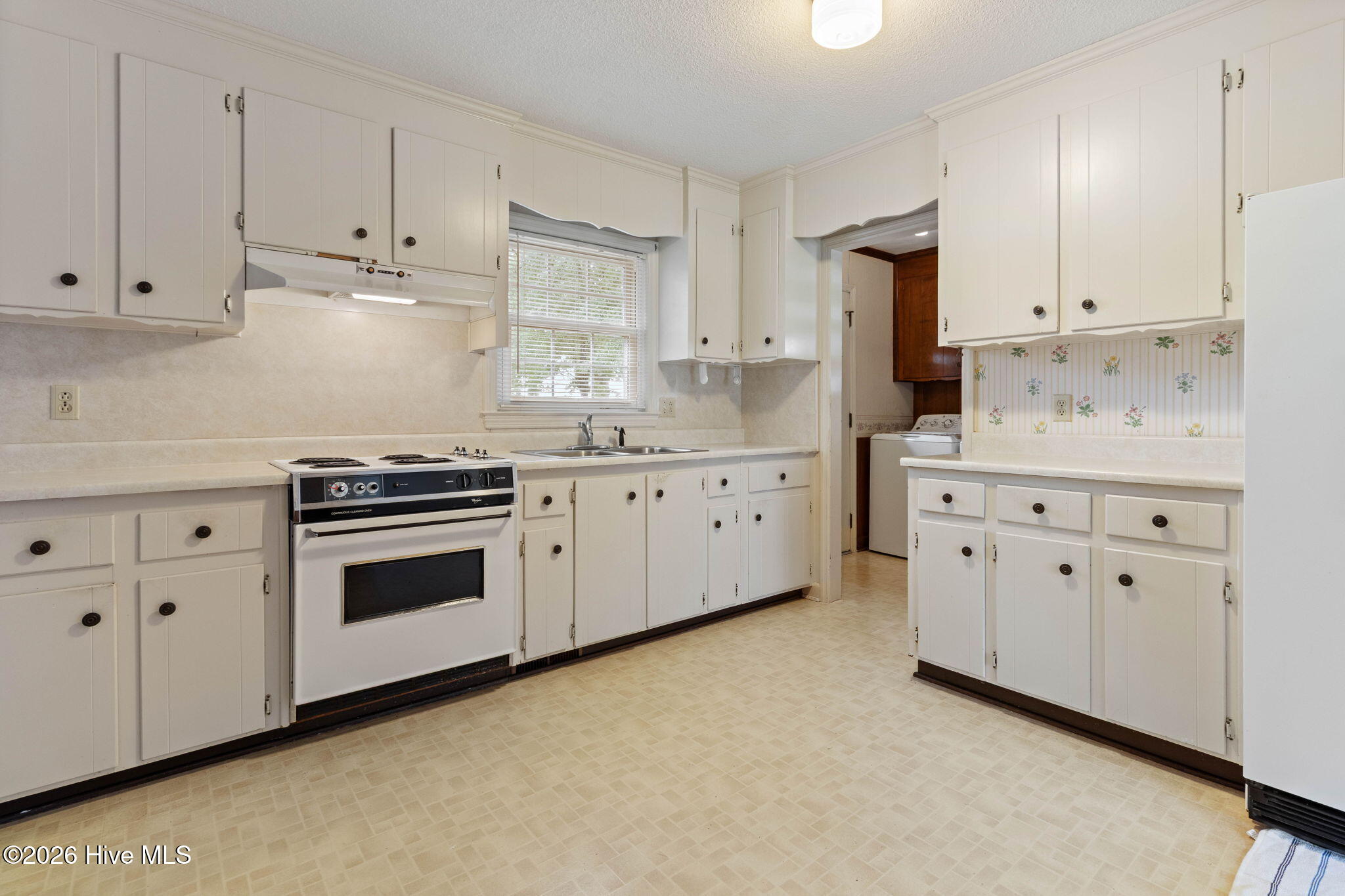 771 Dixie Road Property Photo 10