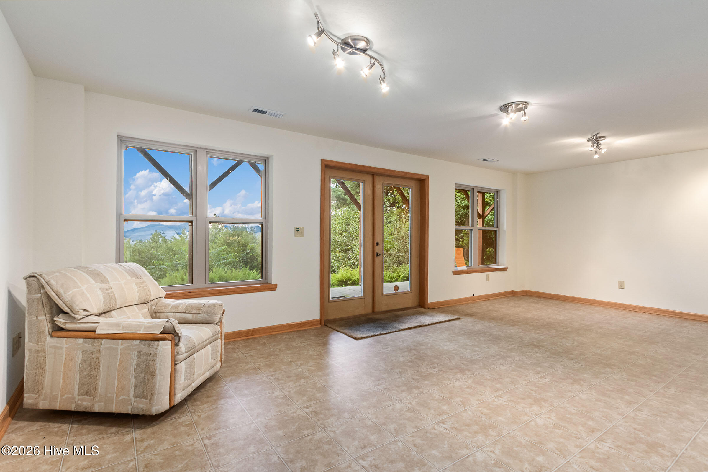 320 Windy Ridge Lane Property Photo 35