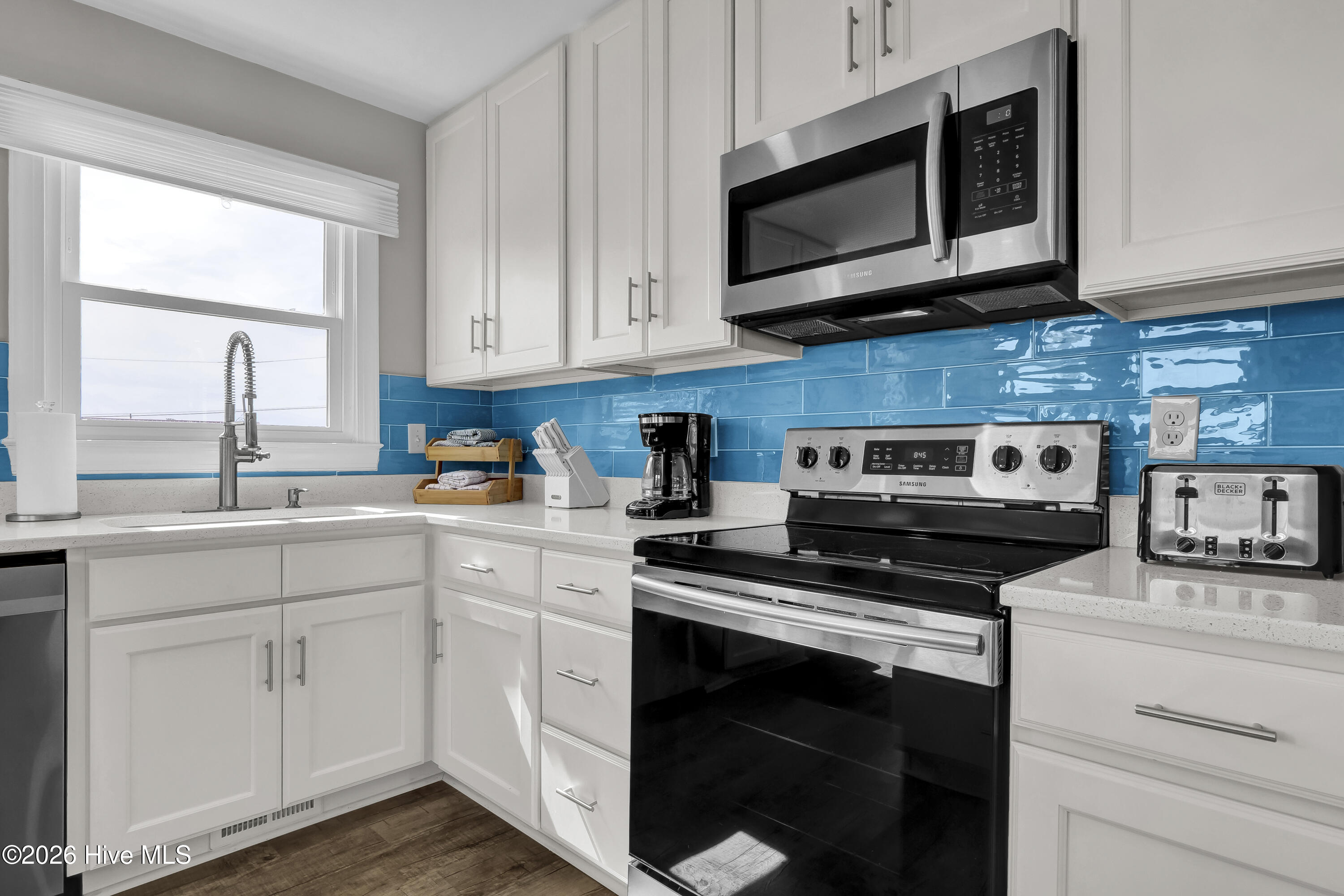 142 S Sixth Avenue S Property Photo 7