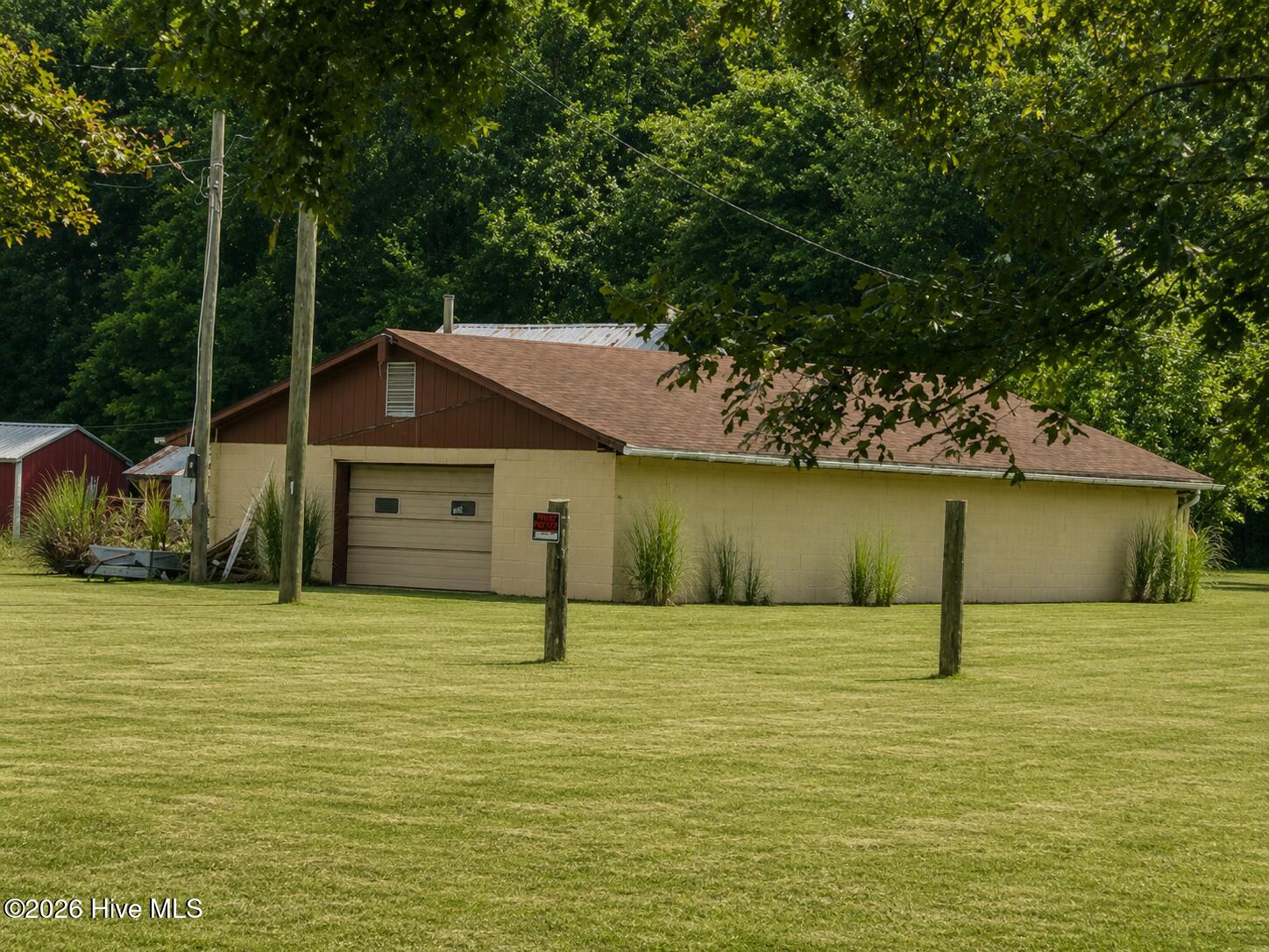 648 Hall Siding Road Property Photo 3